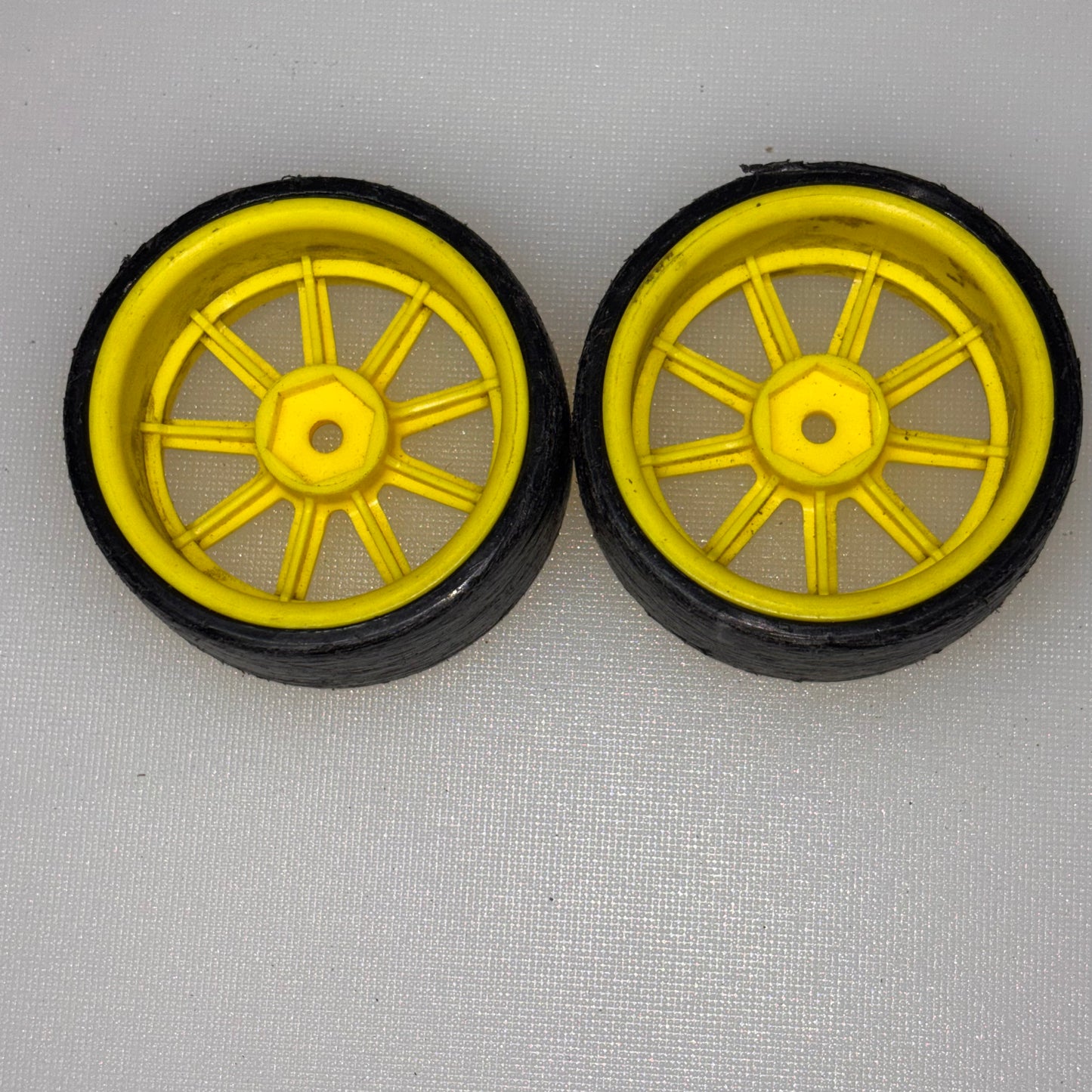 Speedwaypal 2 x Yellow Wheels And Tyres