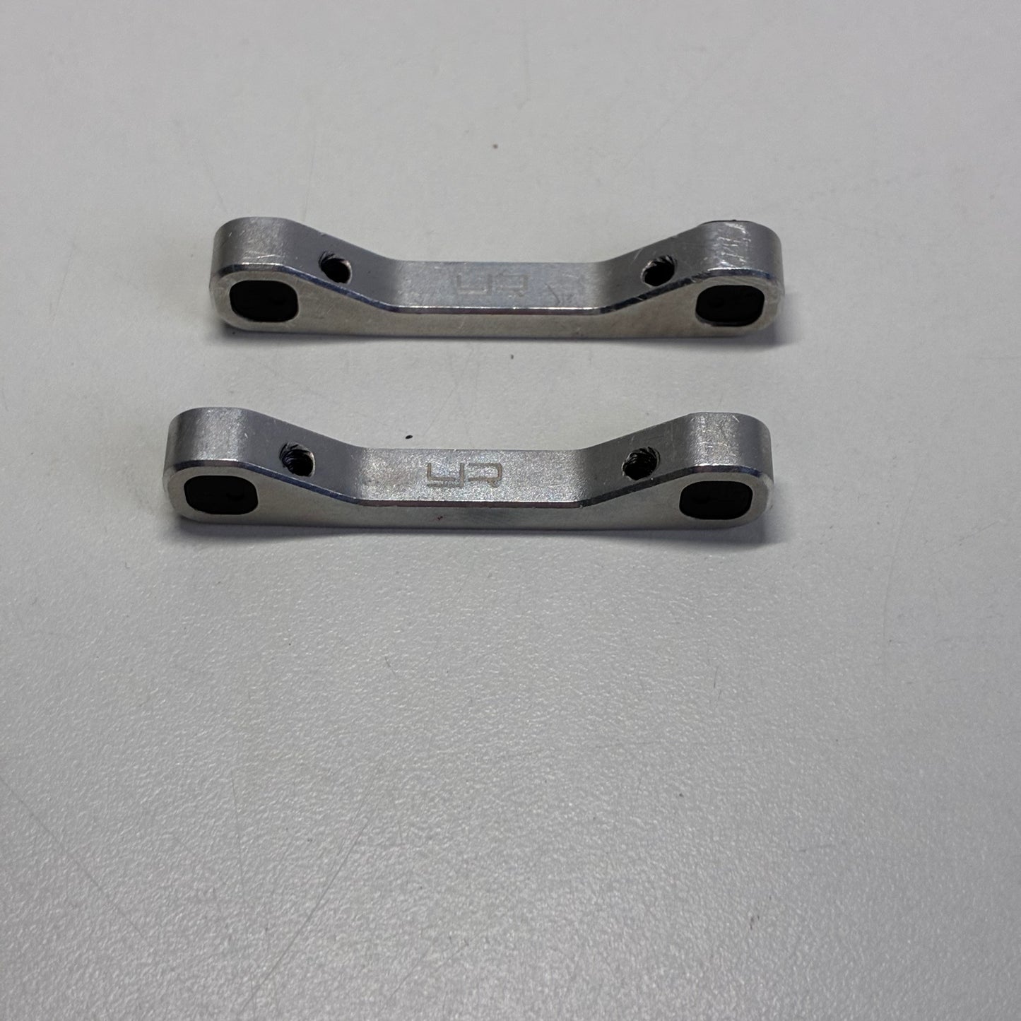 Yeah Racing Polished Alloy Suspension Mounts Pair A