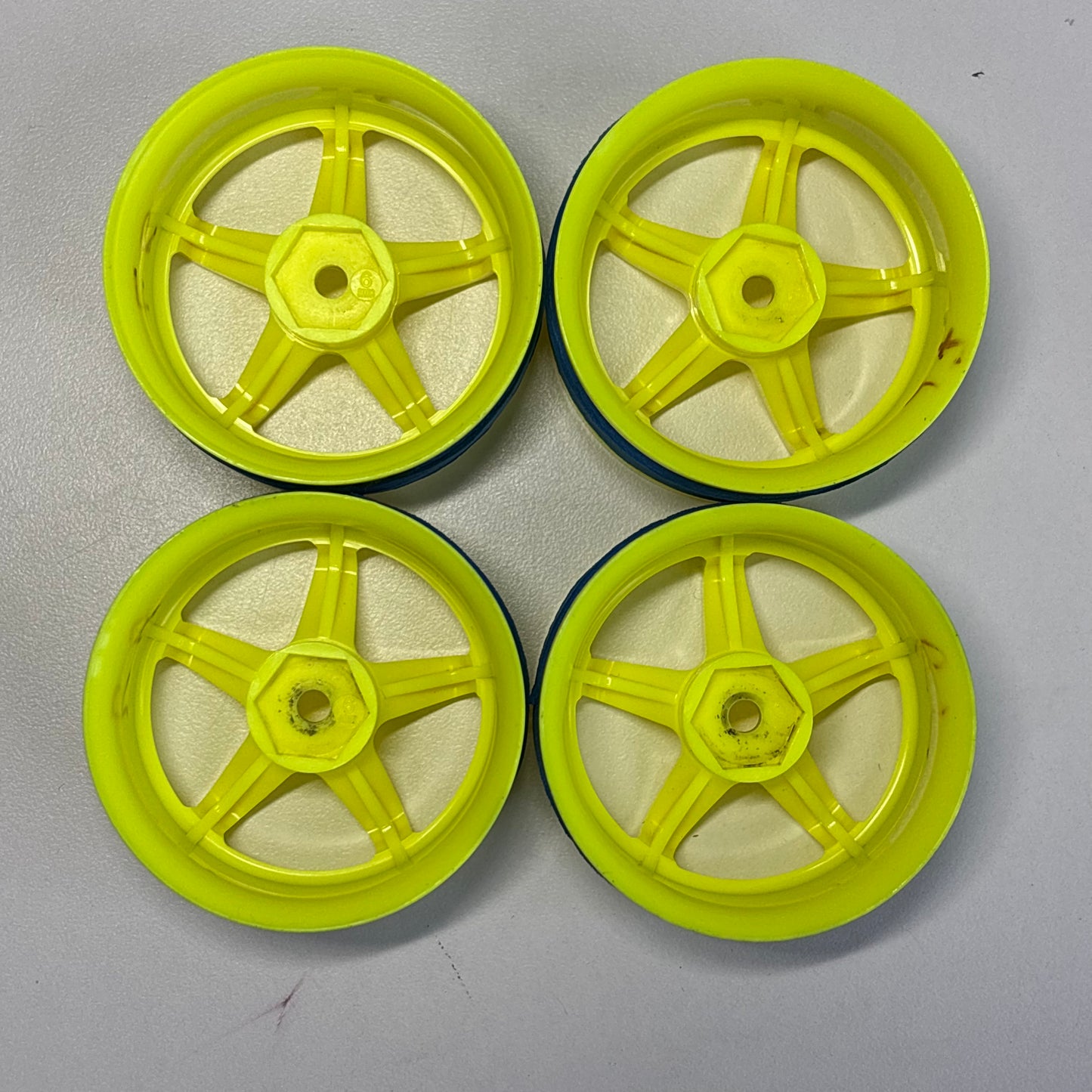 Topline Yellow Wheels Offset 6mm