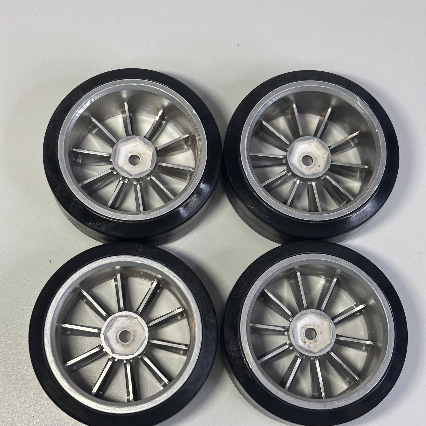 Chrome & Black Wheels And Tyres Offset 5/7