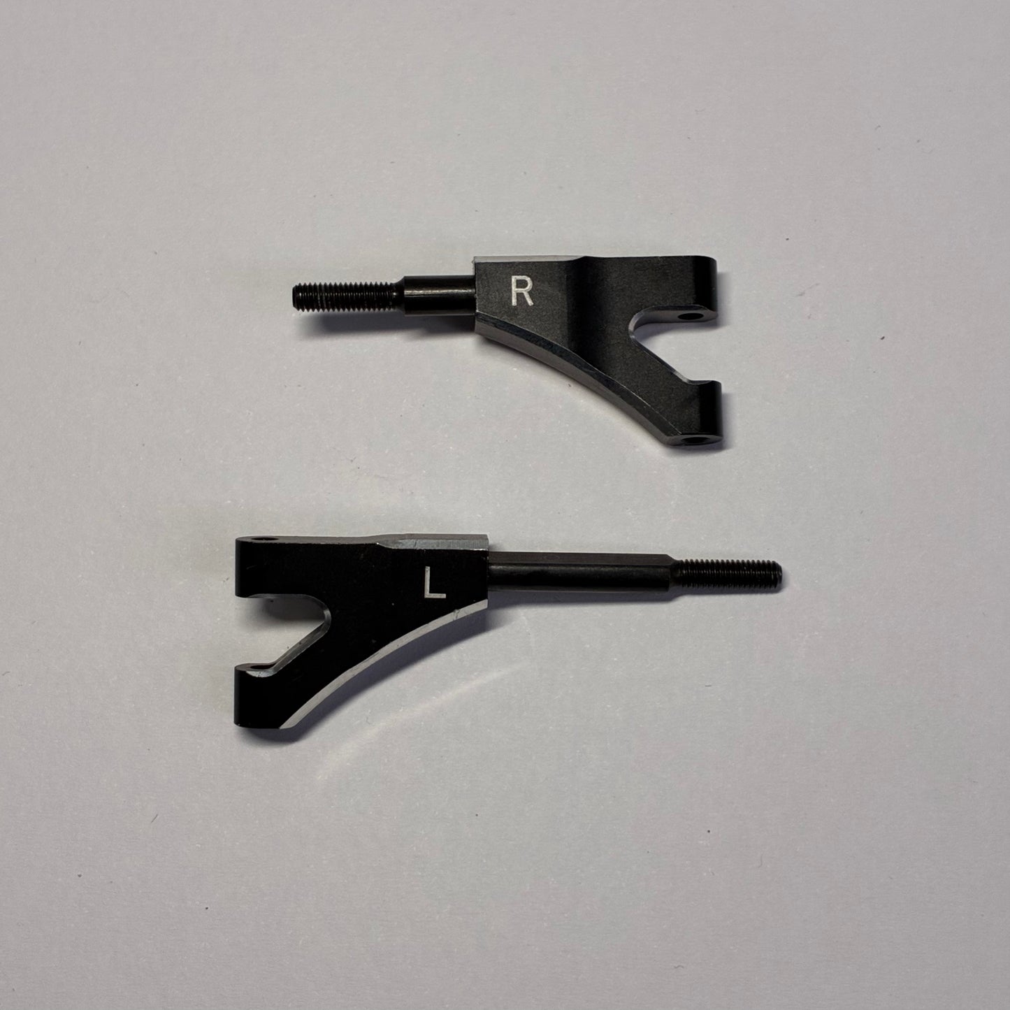 Yokomo Front Upper Arms Black Alloy