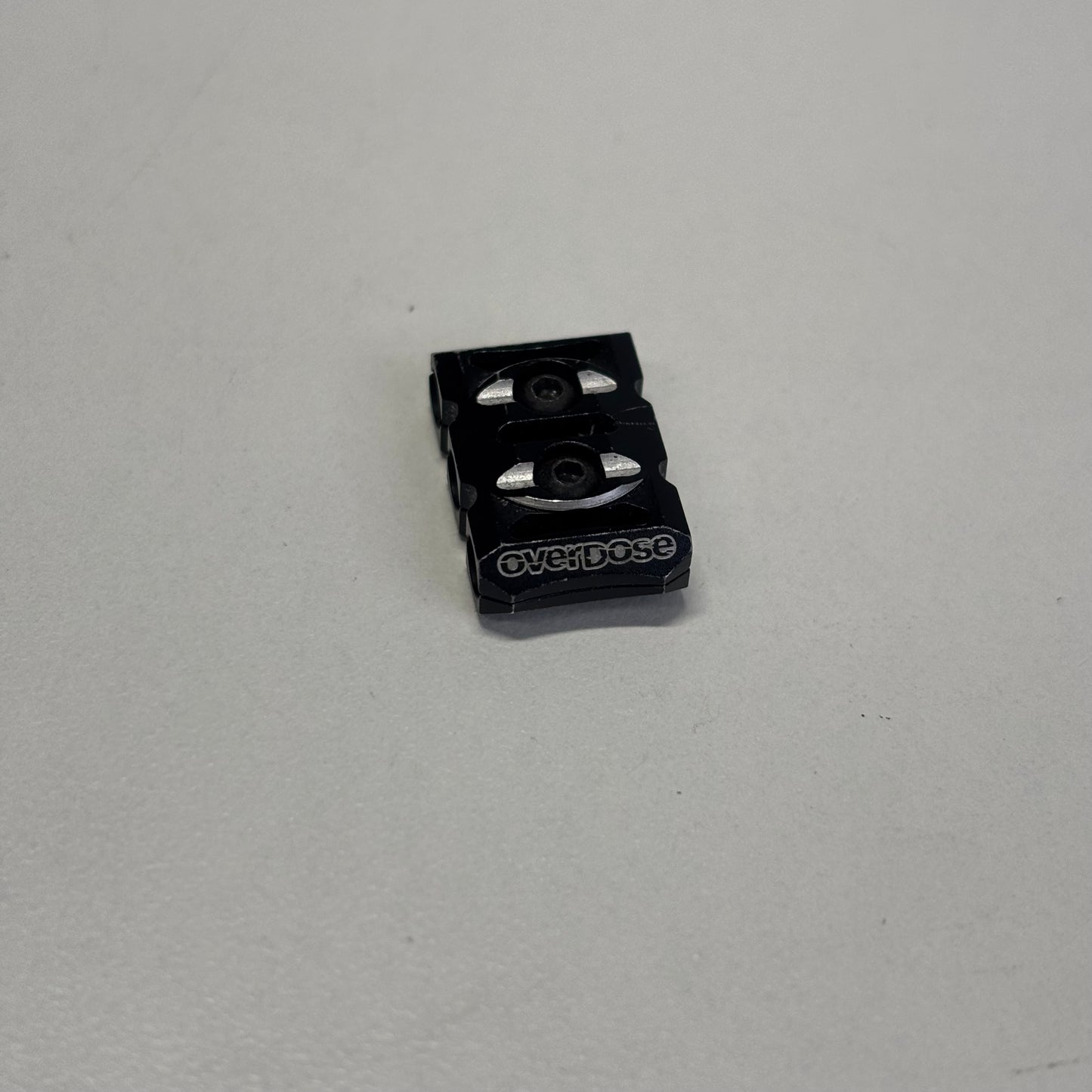 Overdose Black Alloy 3 Wire Clamp