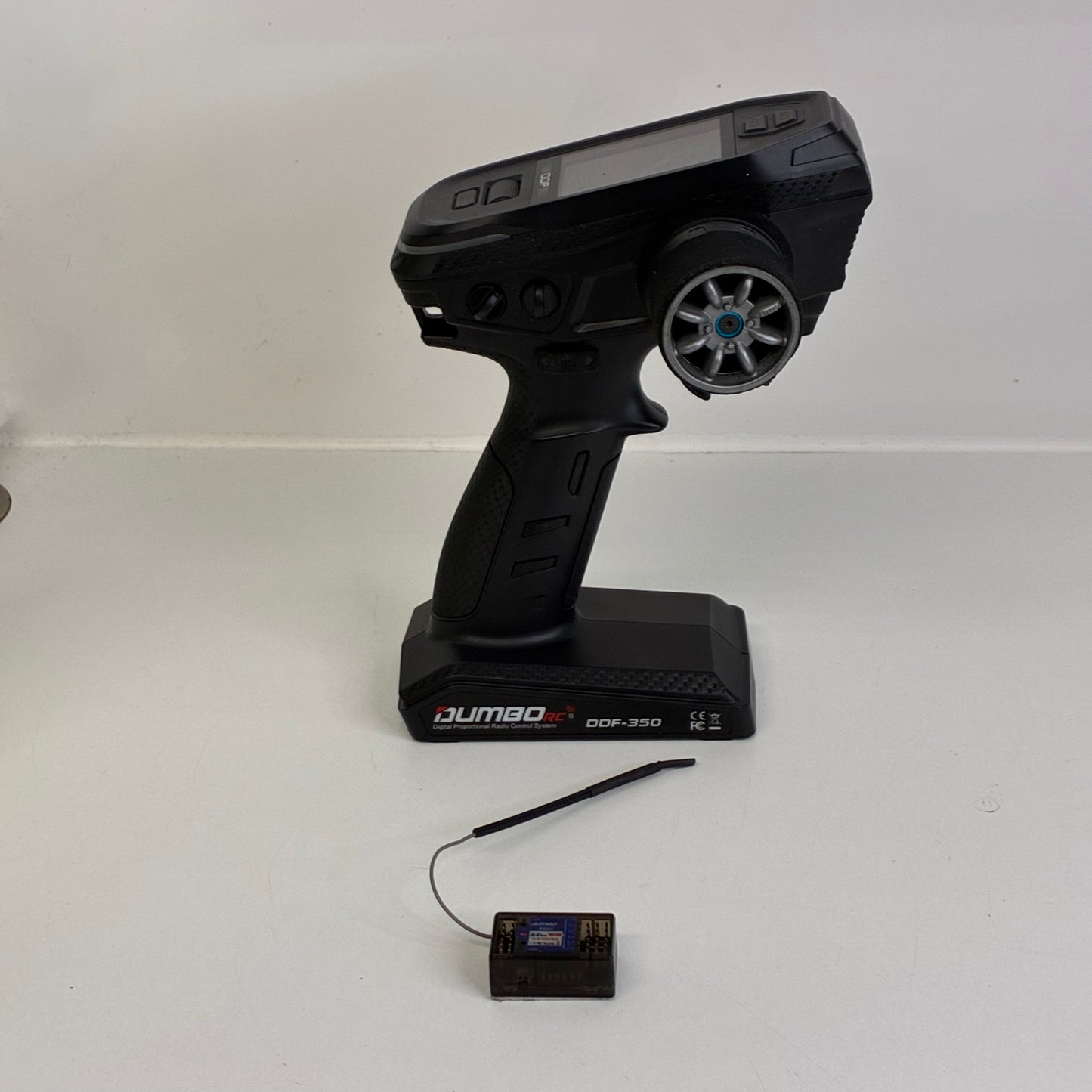 DUMBORC DDF-350 10-channel Digital Radio Transmitter With A Matching Receiver