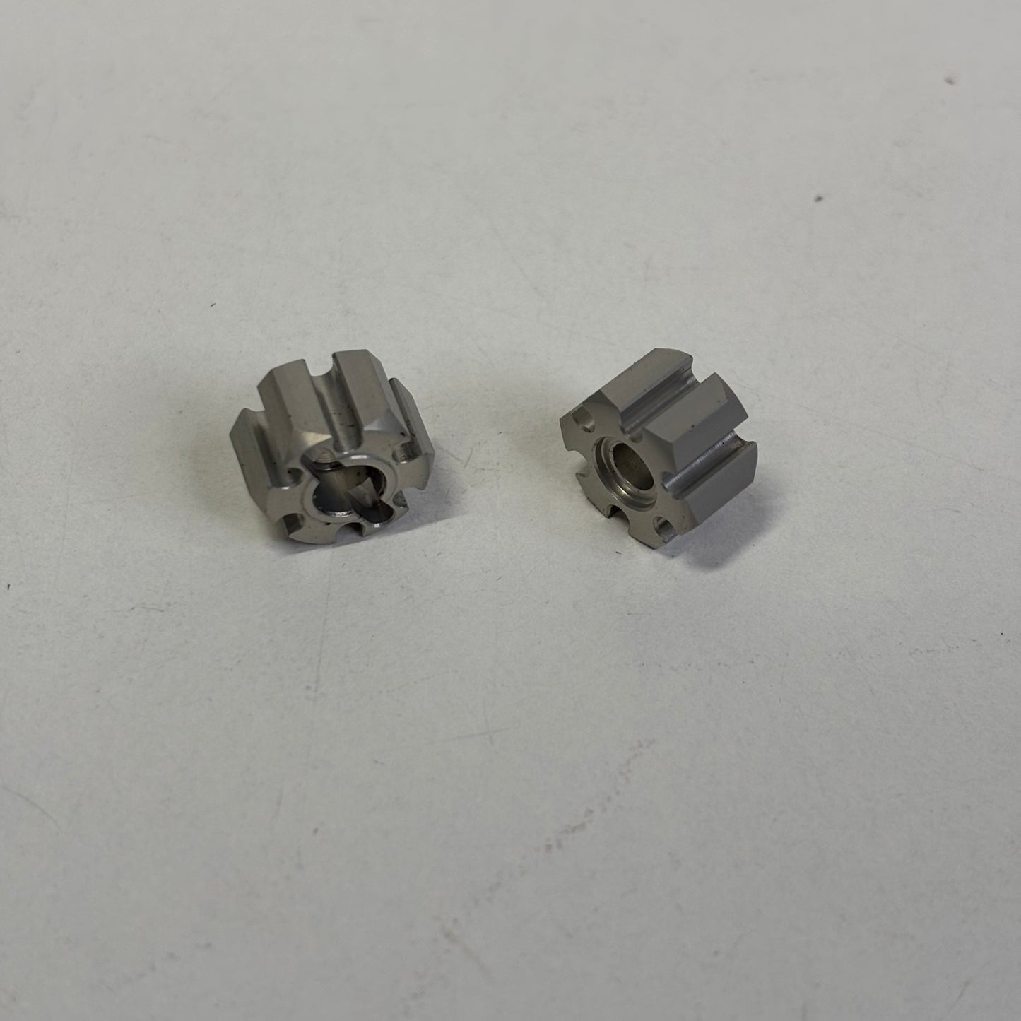 Rhino Racing Shark Wheel Hex 8mm x2