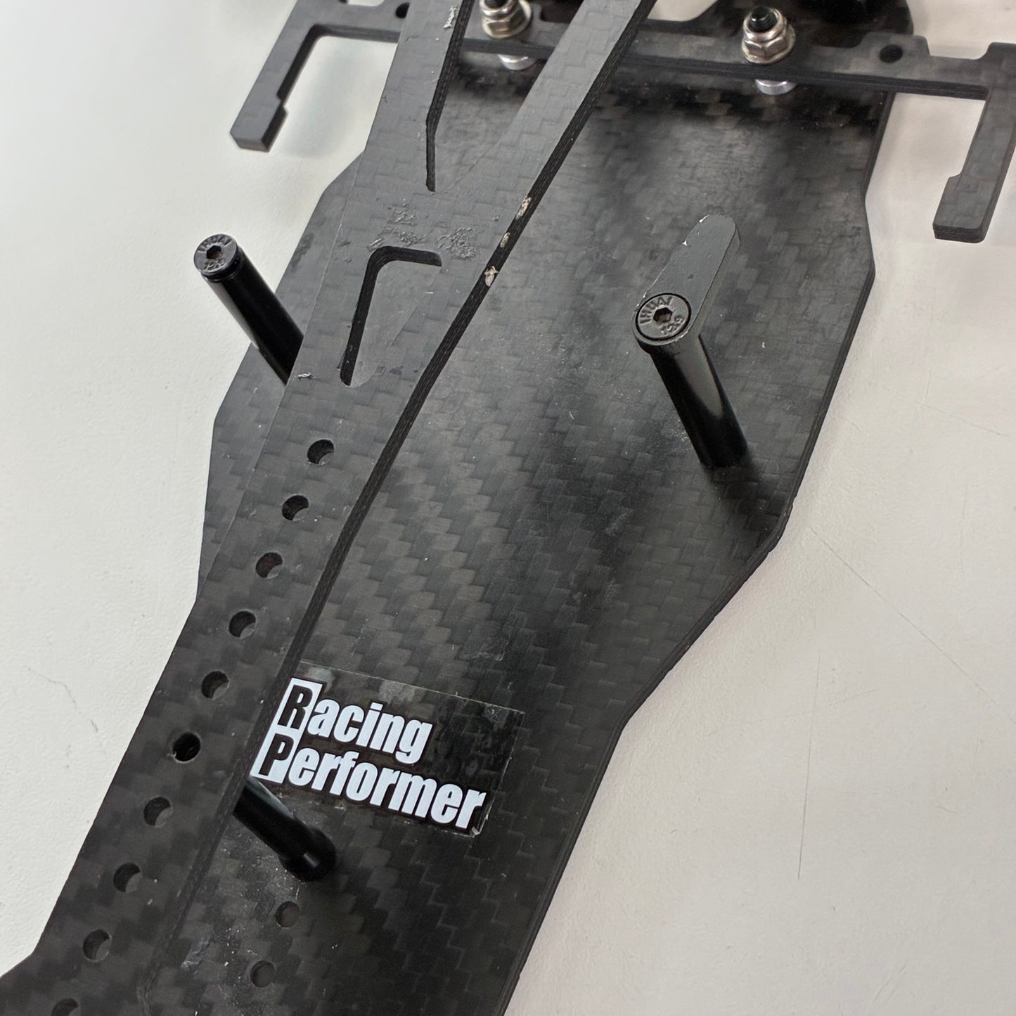 Sakura D5 Clone Chassis Black Alloy/Carbon