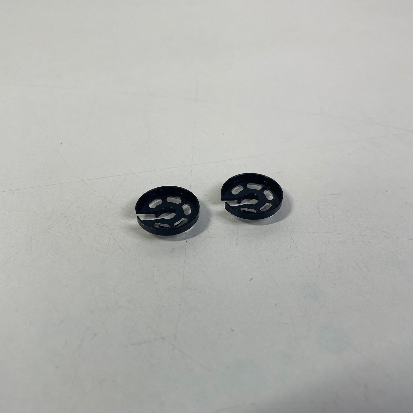 Reve D+2 Shock Spring Retainer Pair
