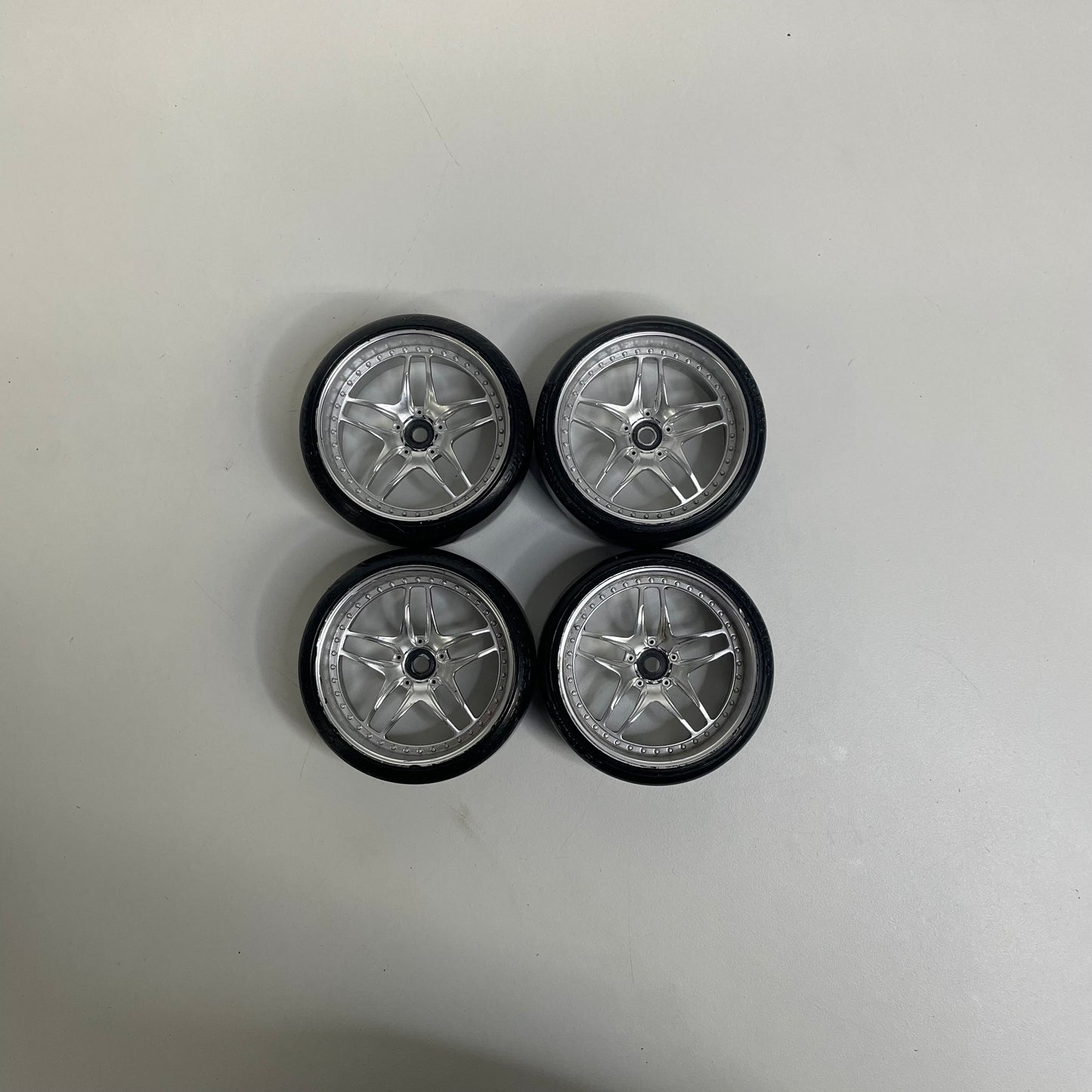 MST Wheels Chrome Offset 8mm DS Racing Tyres