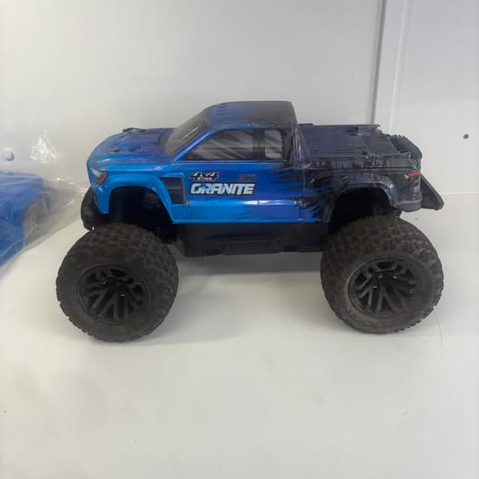 Arrma 4X4 Granite 3s Truck Buggy RC Car Brushless
