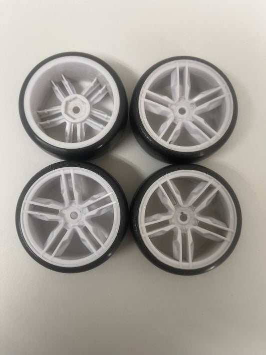 3Racing Sakura White Wheels Offset 5 With Factory Racing Tyres