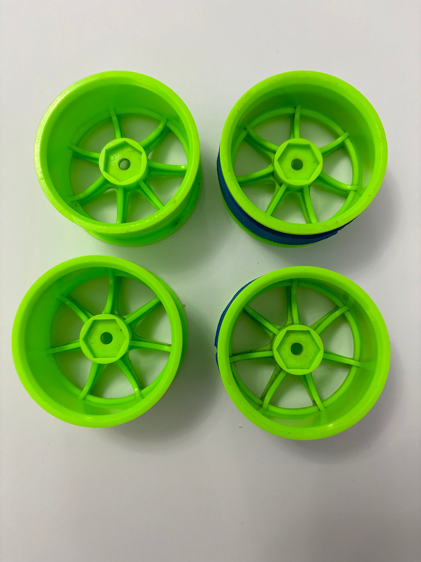 Advan AVS 7 Offset 5 Wheels Green