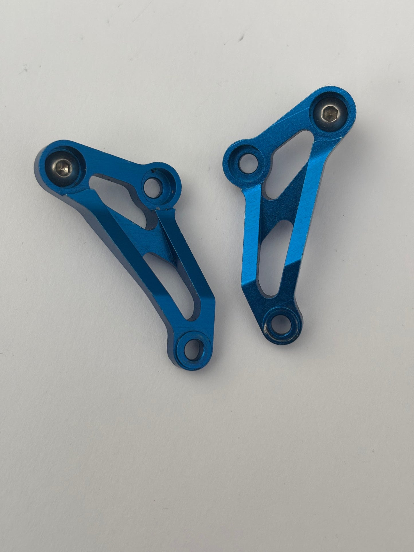 Yokomo DP Front Brace Blue Alloy