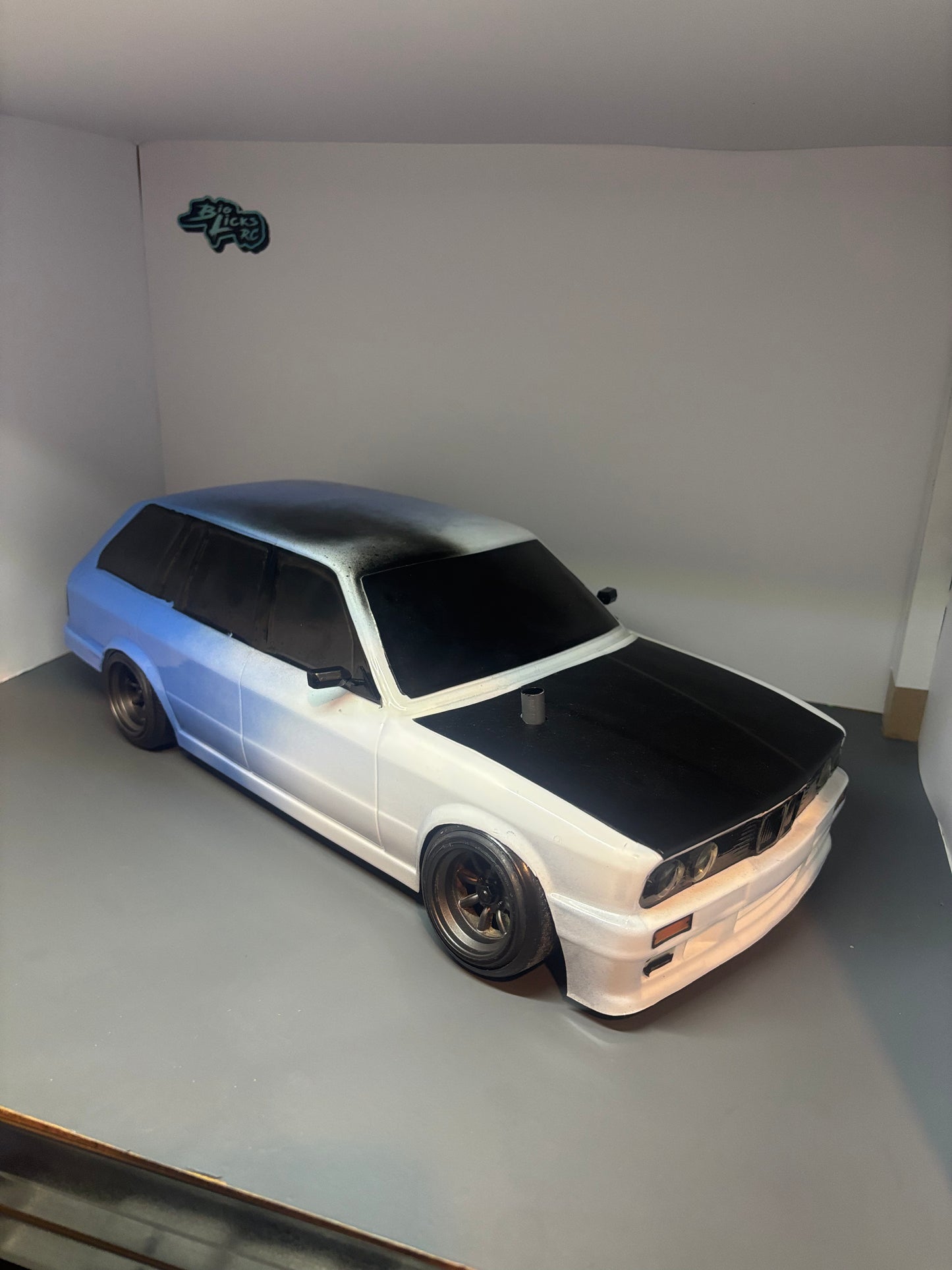 BMW E30 Touring Bodyshell