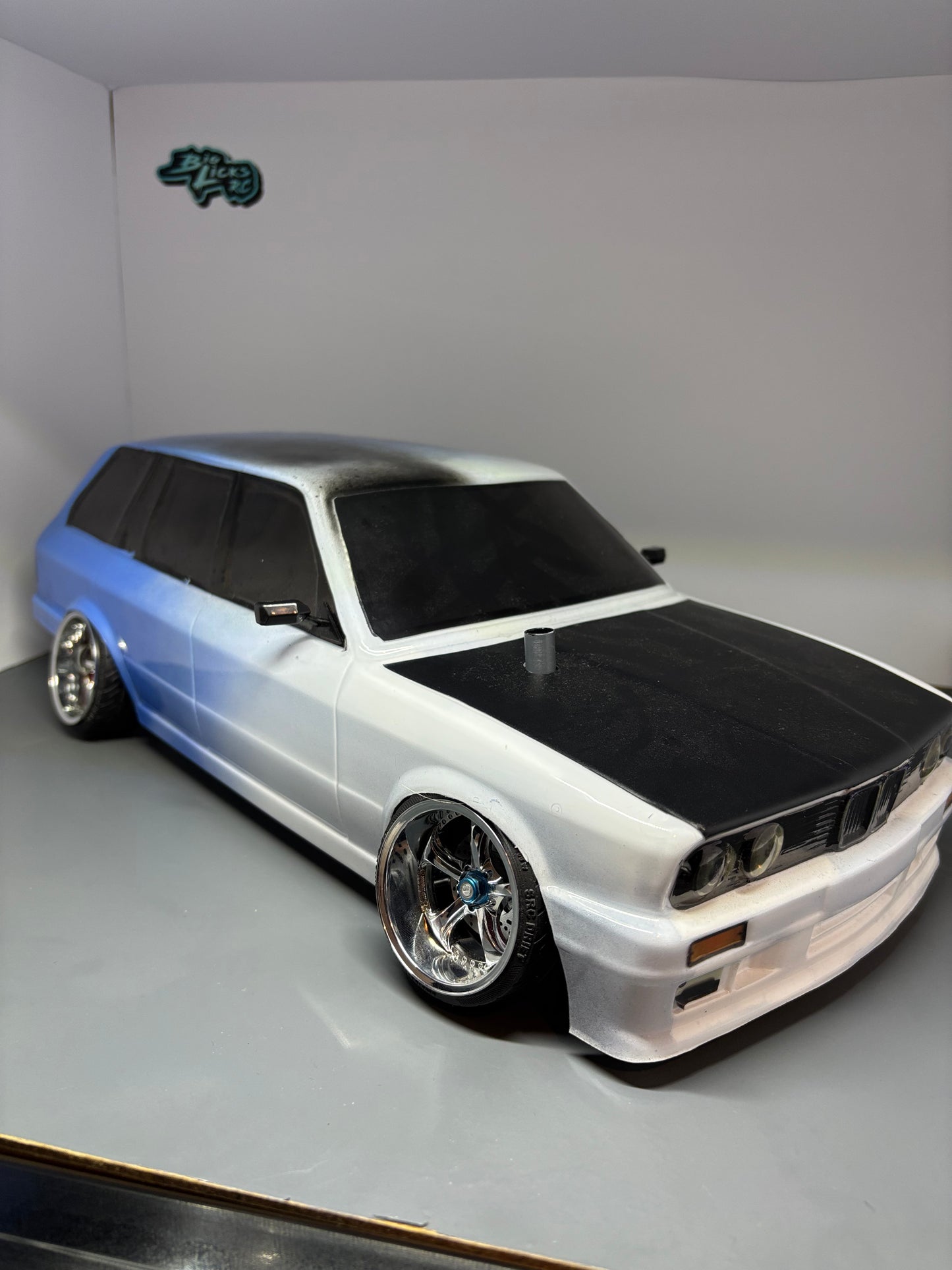 BMW E30 Touring Bodyshell