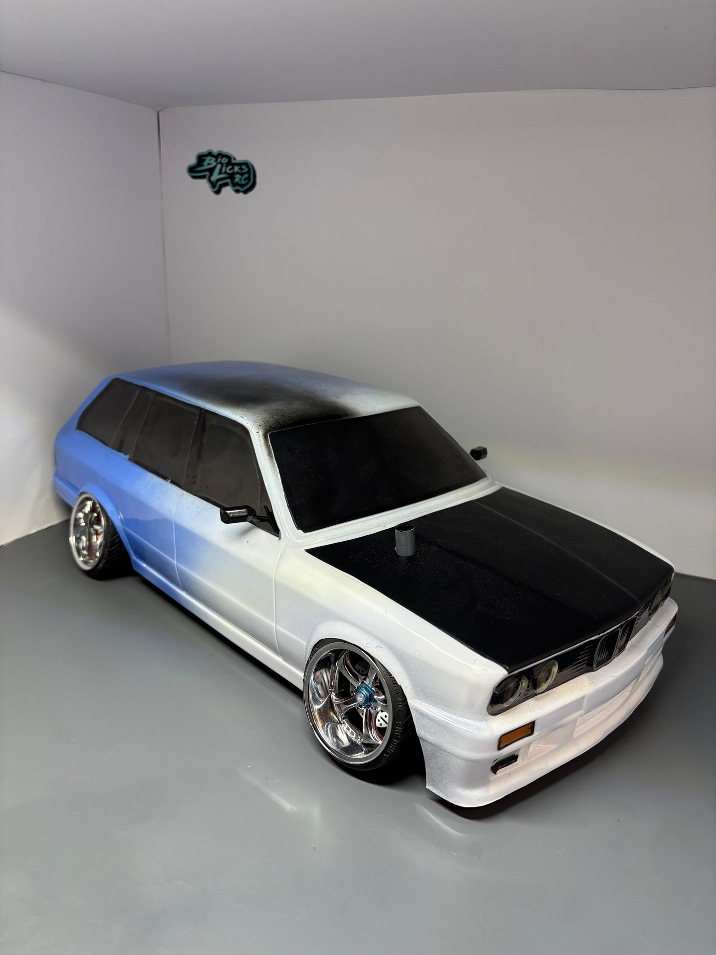 BMW E30 Touring Bodyshell