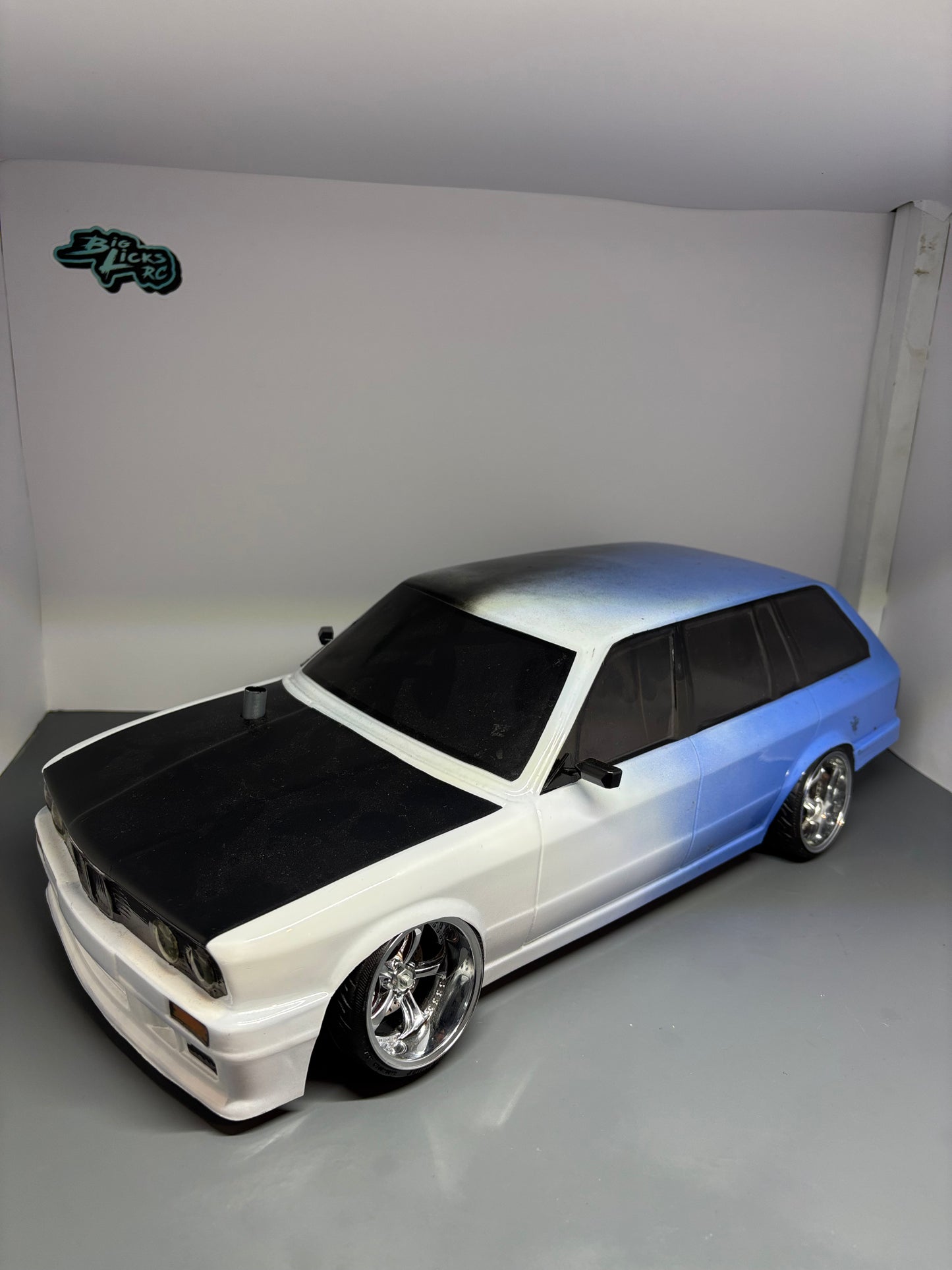 BMW E30 Touring Bodyshell