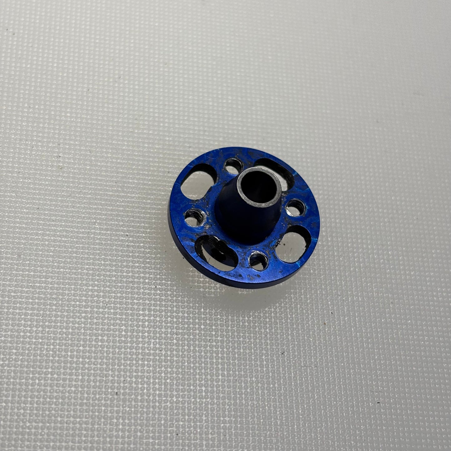 Yokomo Blue Alloy Spur Gear Holder