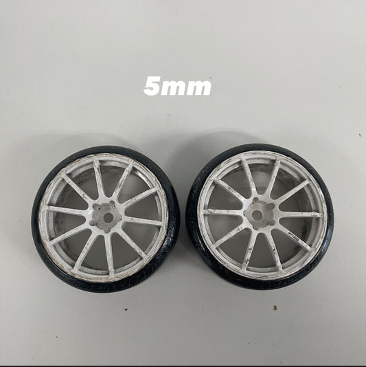 MST Missile Wheels Offset 5 White With Tyres