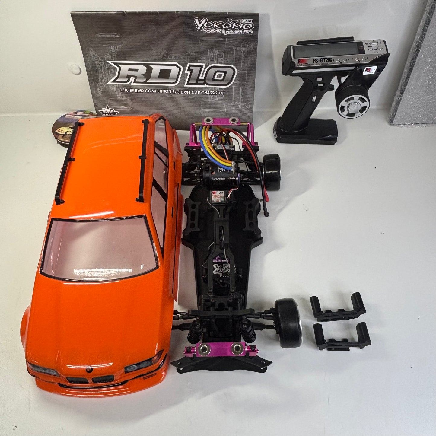 Yokomo RD1.0 RTR Drift Set Up Brushless BMW E36 Touring