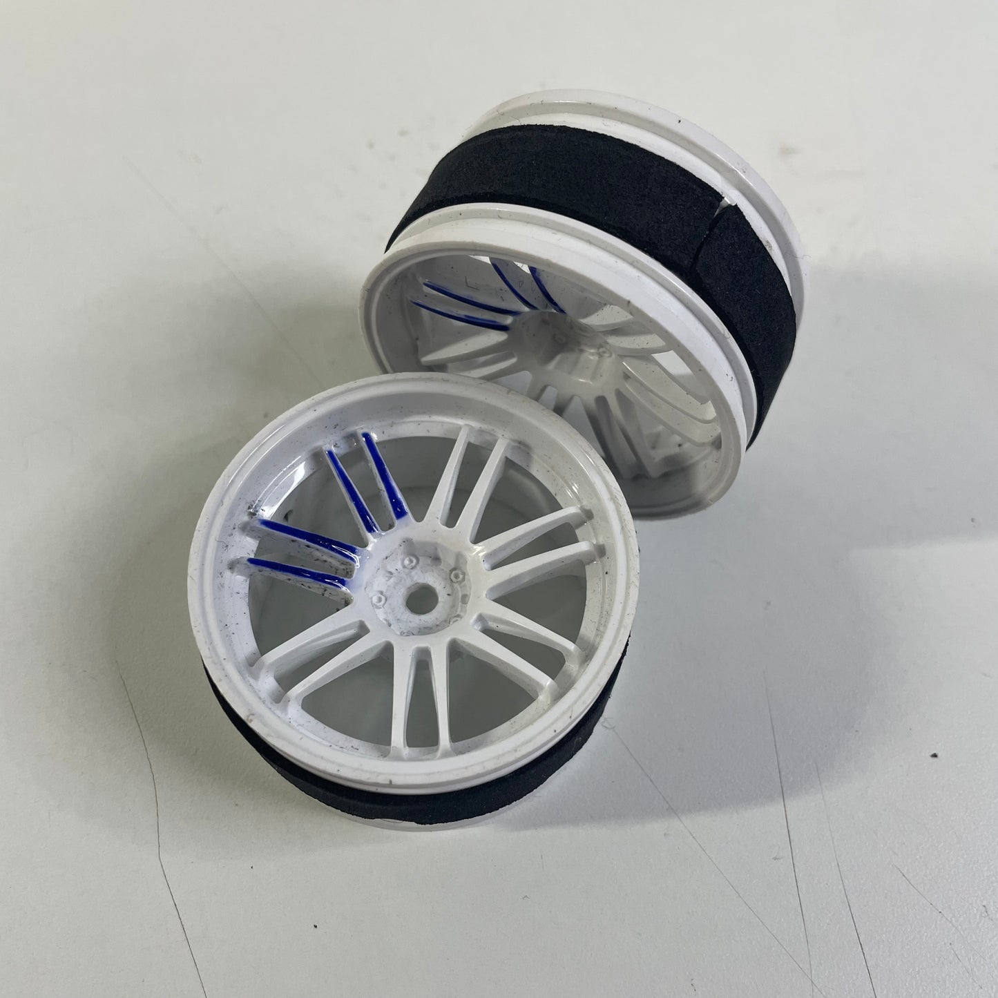 MST Wheels Pair White 8mm Offset