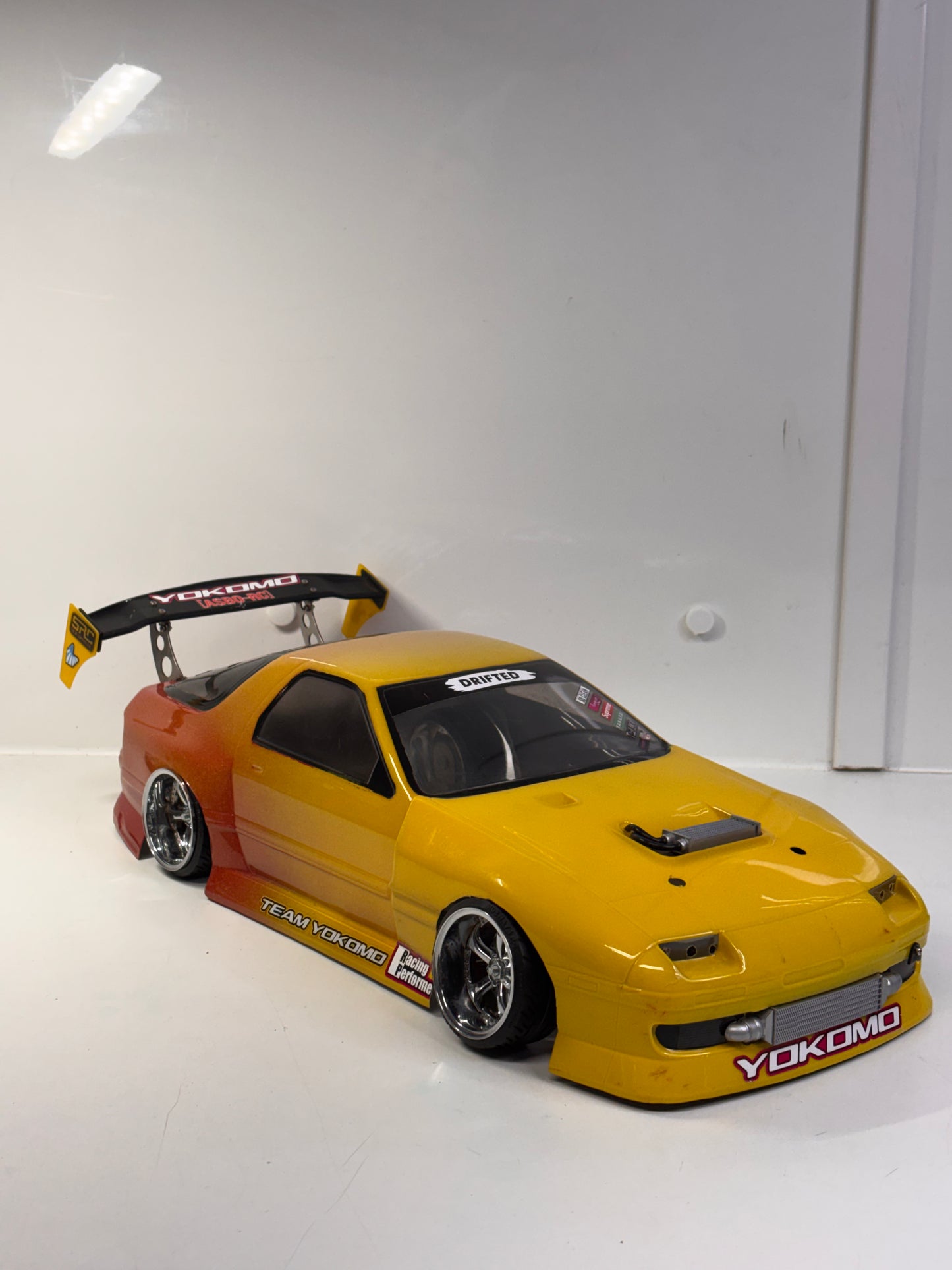 Mazda RX7 FC3S Bodyshell Yokomo ?