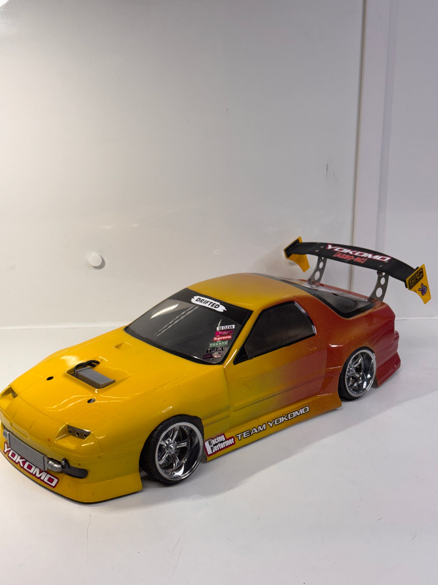 Mazda RX7 FC3S Bodyshell Yokomo ?