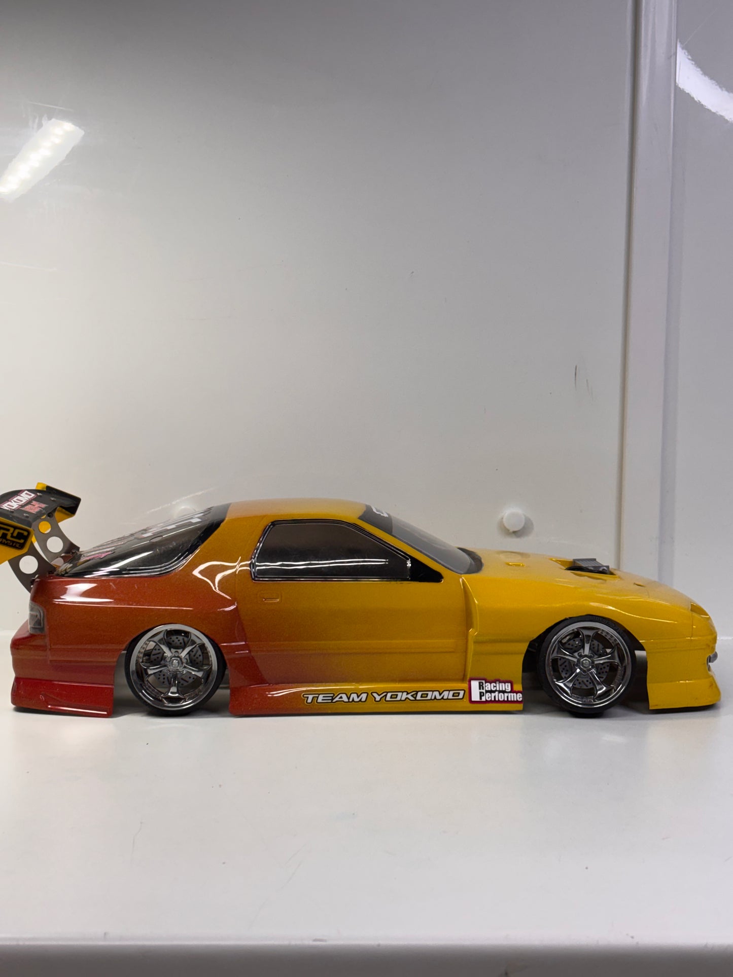 Mazda RX7 FC3S Bodyshell Yokomo ?