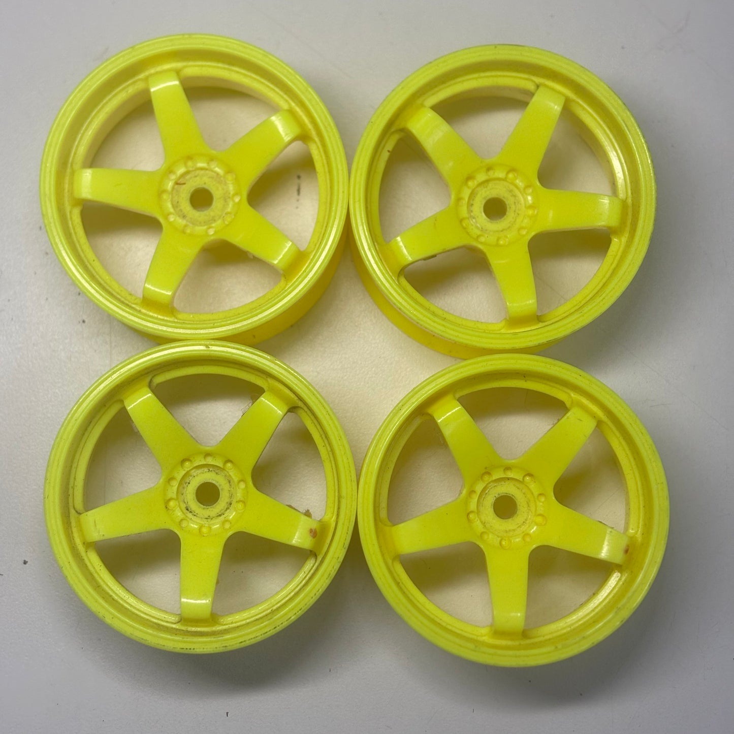 Topline? Yellow Wheels 6MM Offset