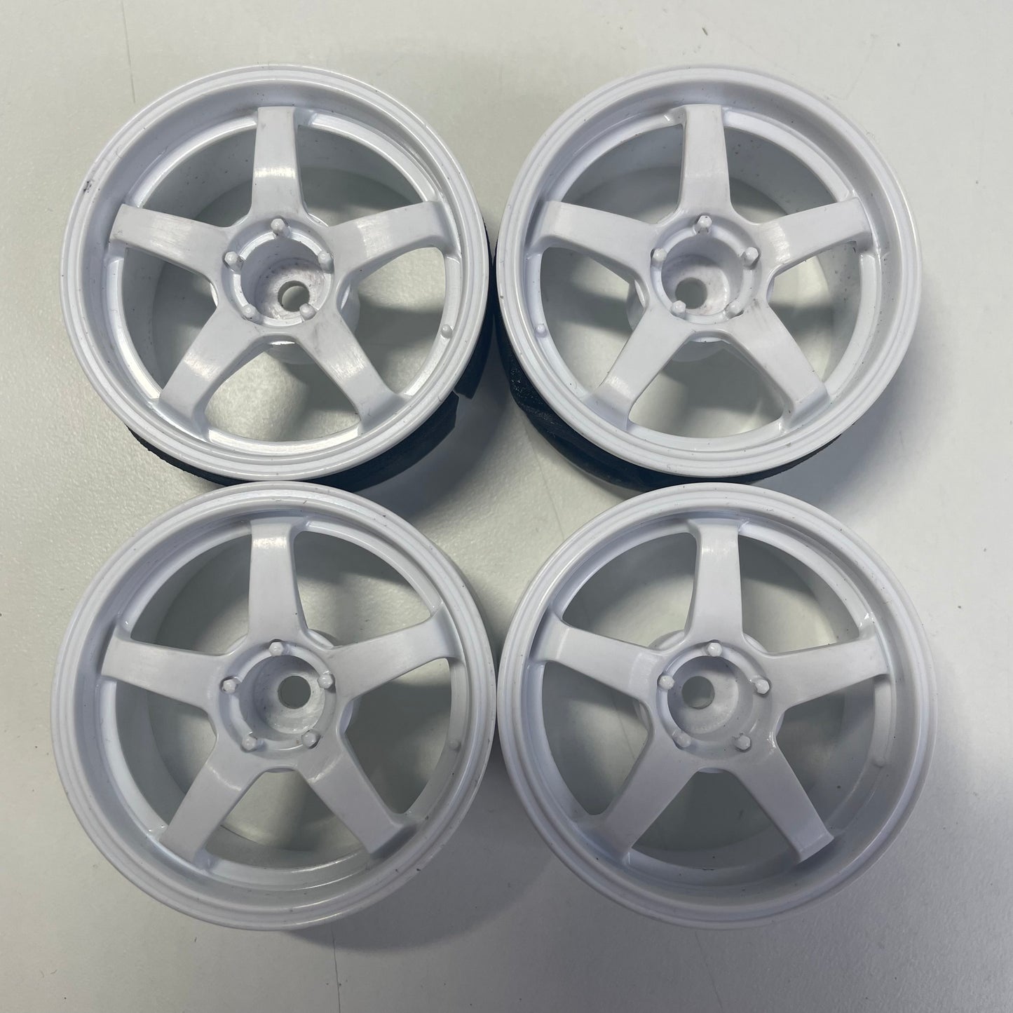 White Wheels X4 8mm Offset