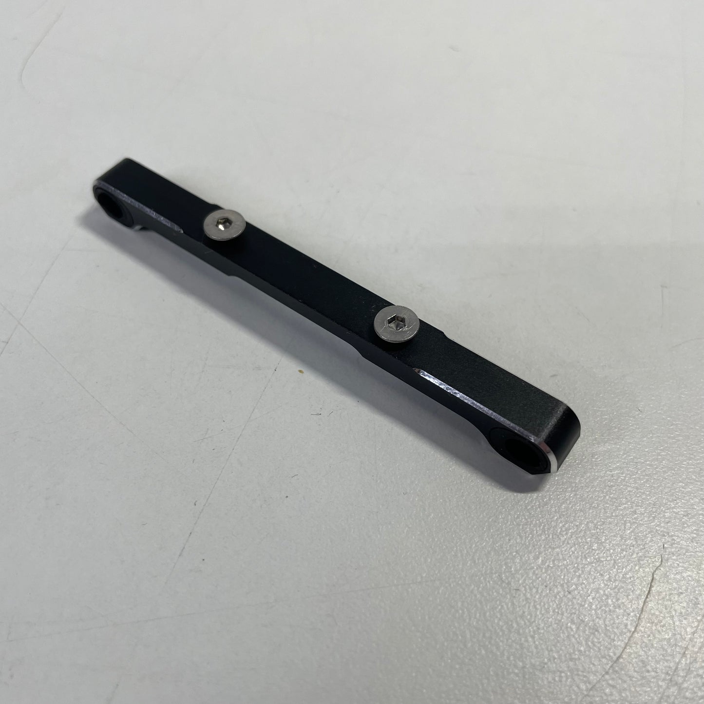 Reve D 68.0-71.2 Black Alloy Suspension Mount