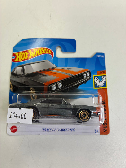 Hot Wheels '69 Dodge Charger 500
