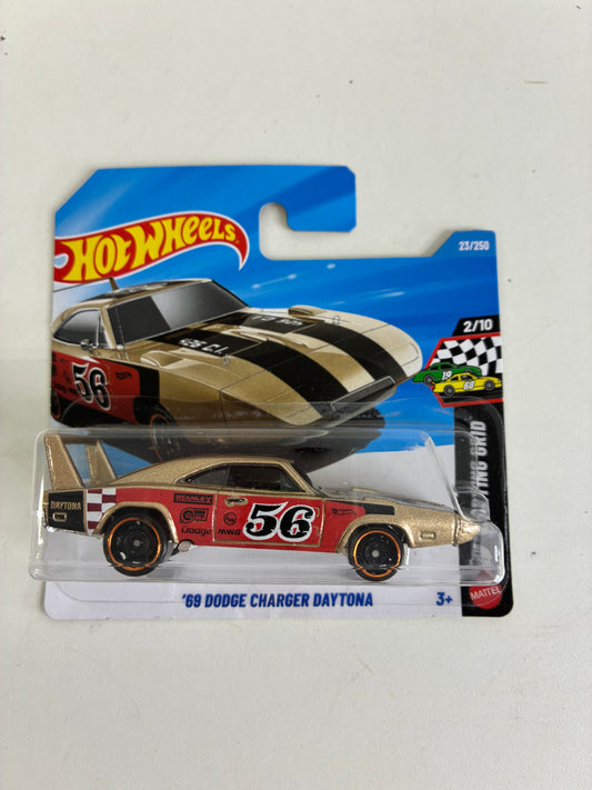 Hot Wheels '69 Dodge Charger Daytona