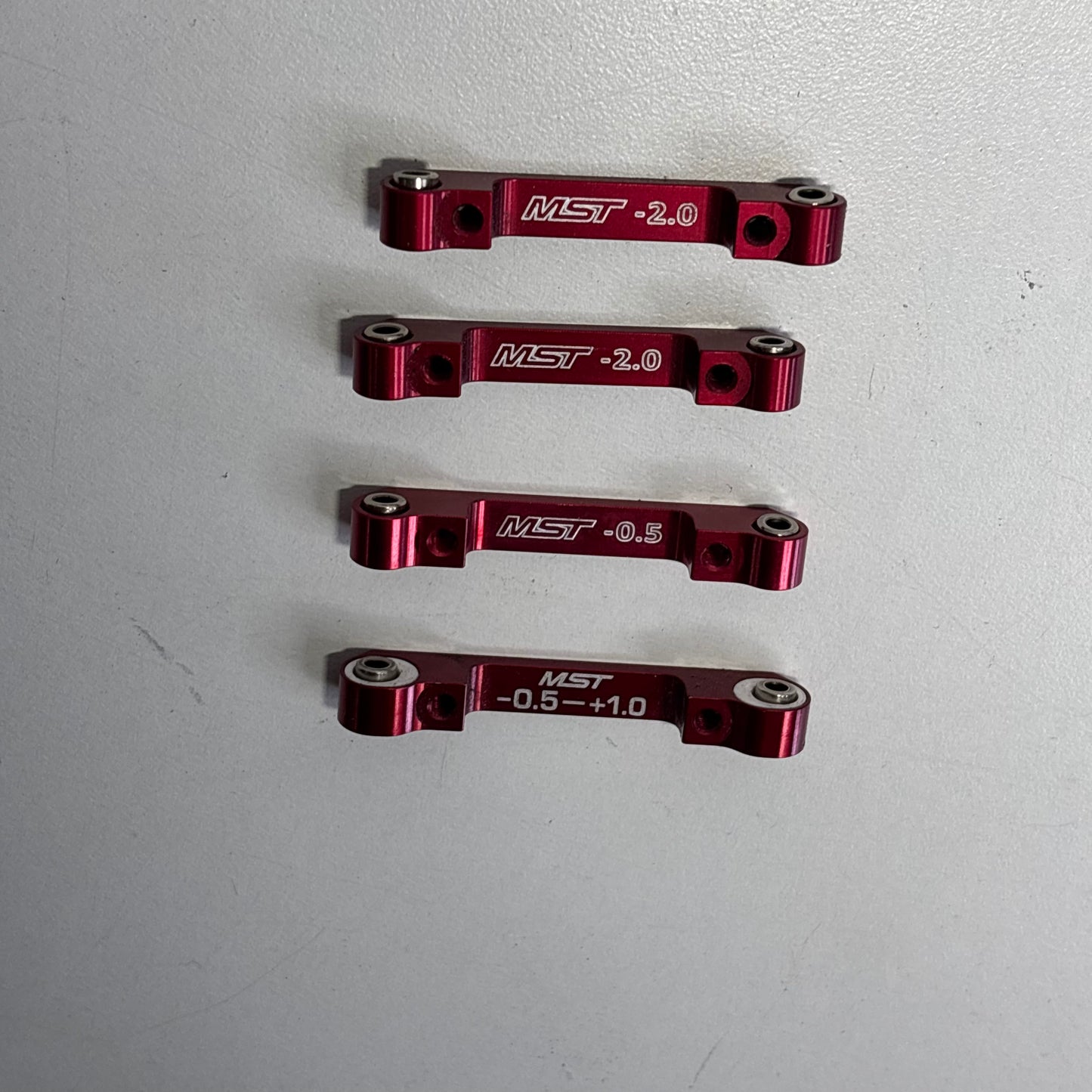 MST RMX 2.0 2.5 Red Alloy Suspension Mount Set & Balls