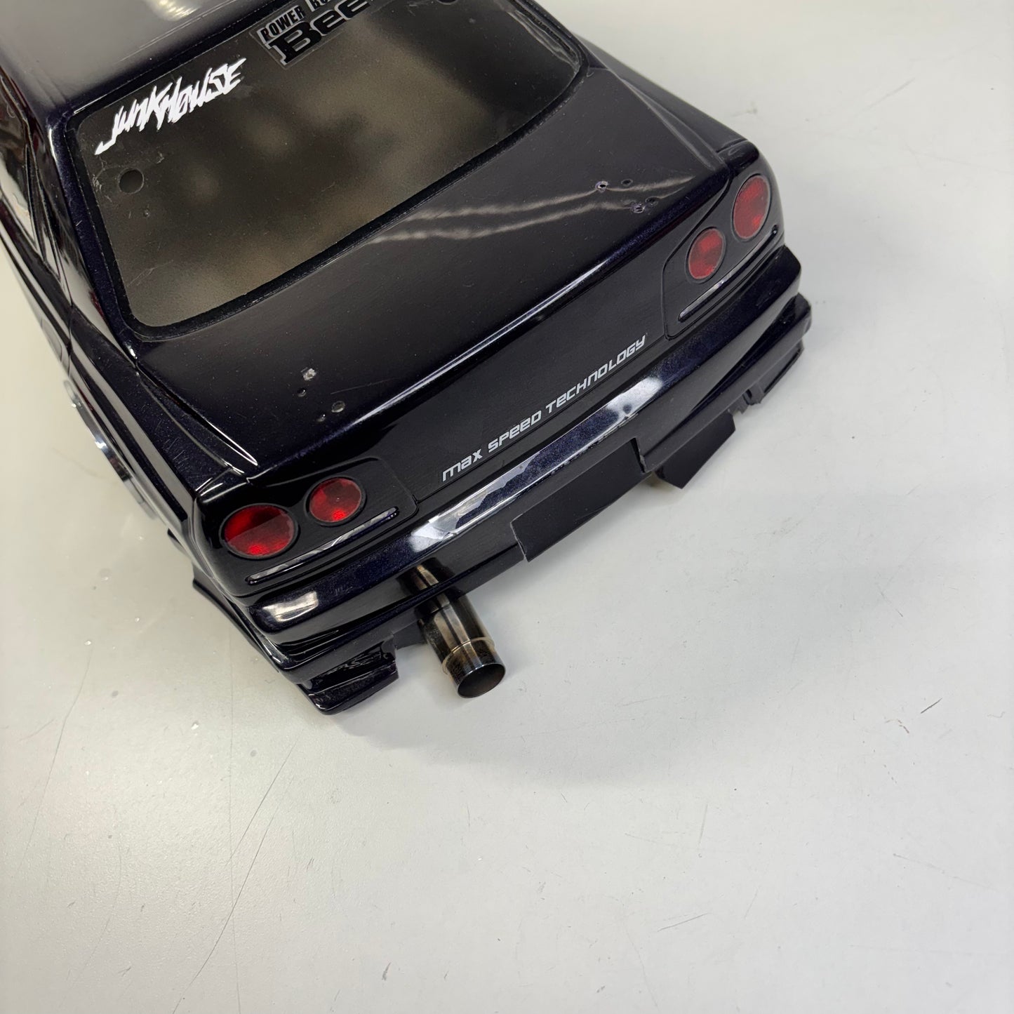 Yokomo? Nissan Skyline ER34 4 Door Bodyshell