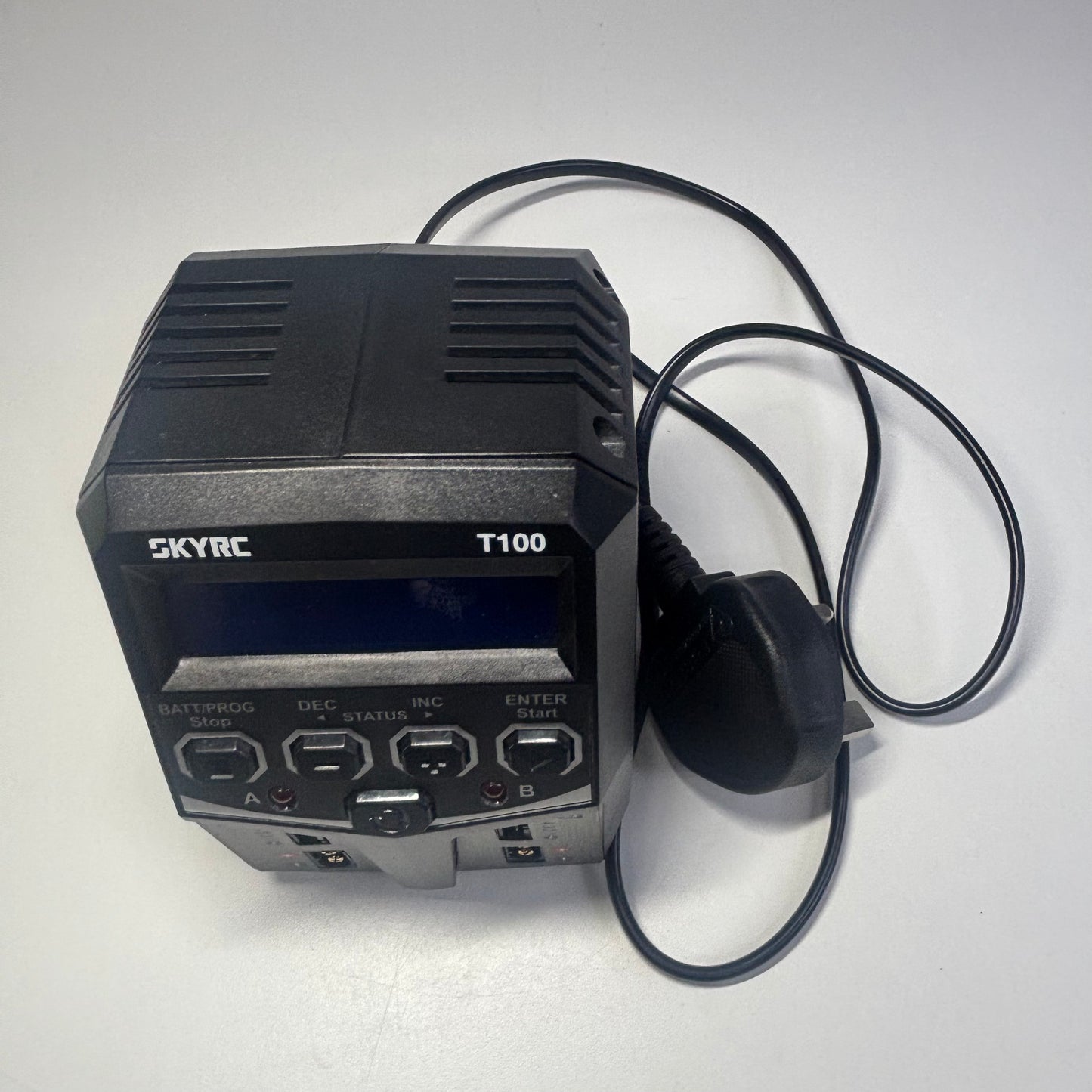 SkyRC AC Dual Balance Charger T100