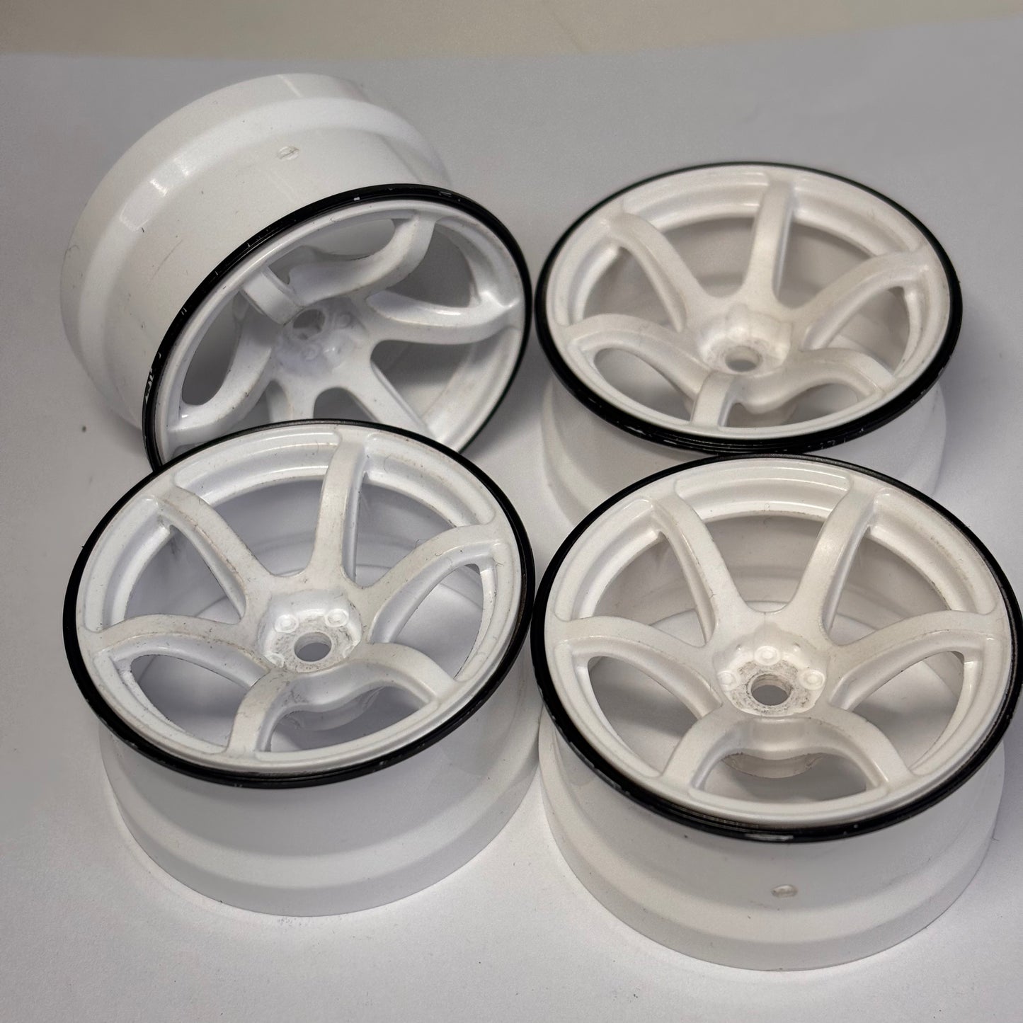 Yokomo 6MM Offset Wheels White