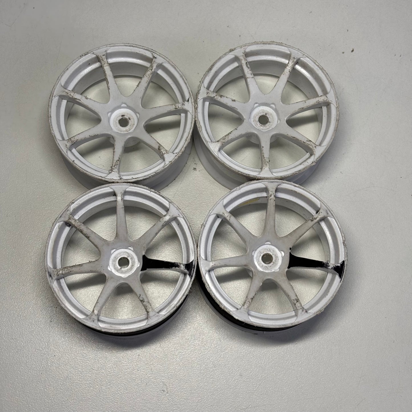 Lab High Traction Wheels White Offset 6/9