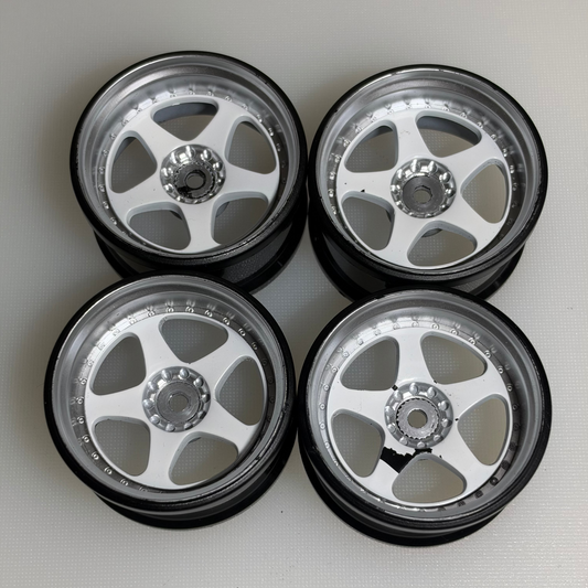 Lab 5 Spoke Wheels Silver White 6/8 Offset