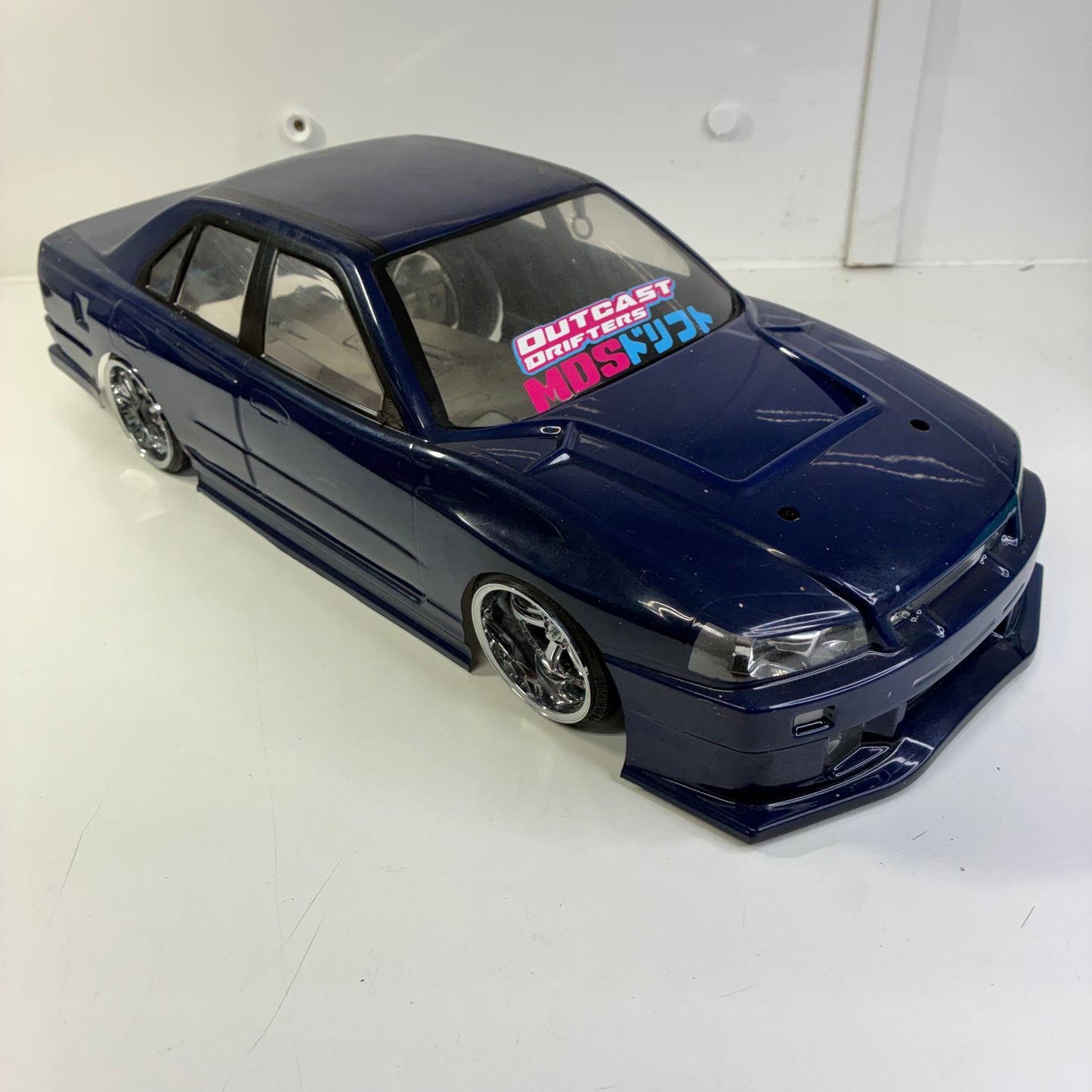 Nissan Skyline ER34 Navy Bodyshell Yokomo?