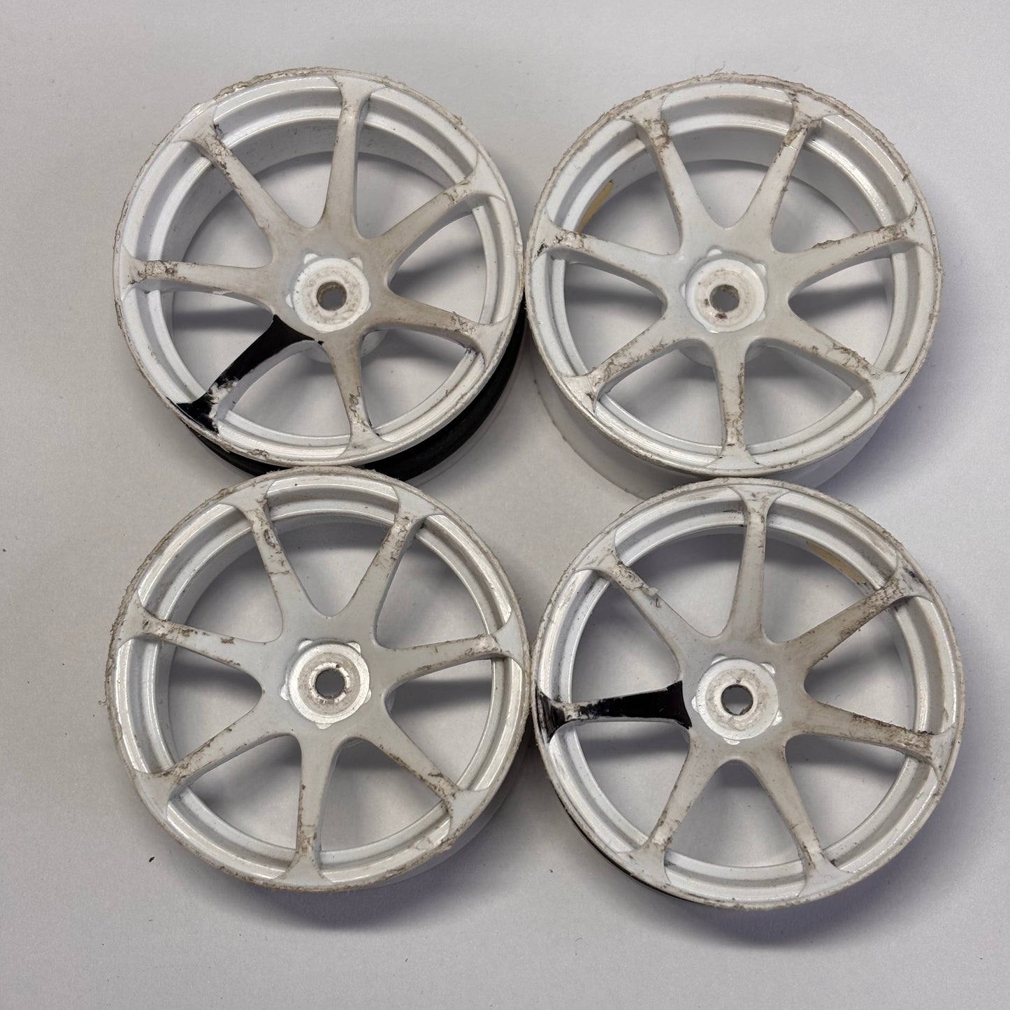 Lab High traction Gold Dot White Wheels Offset 6/9mm