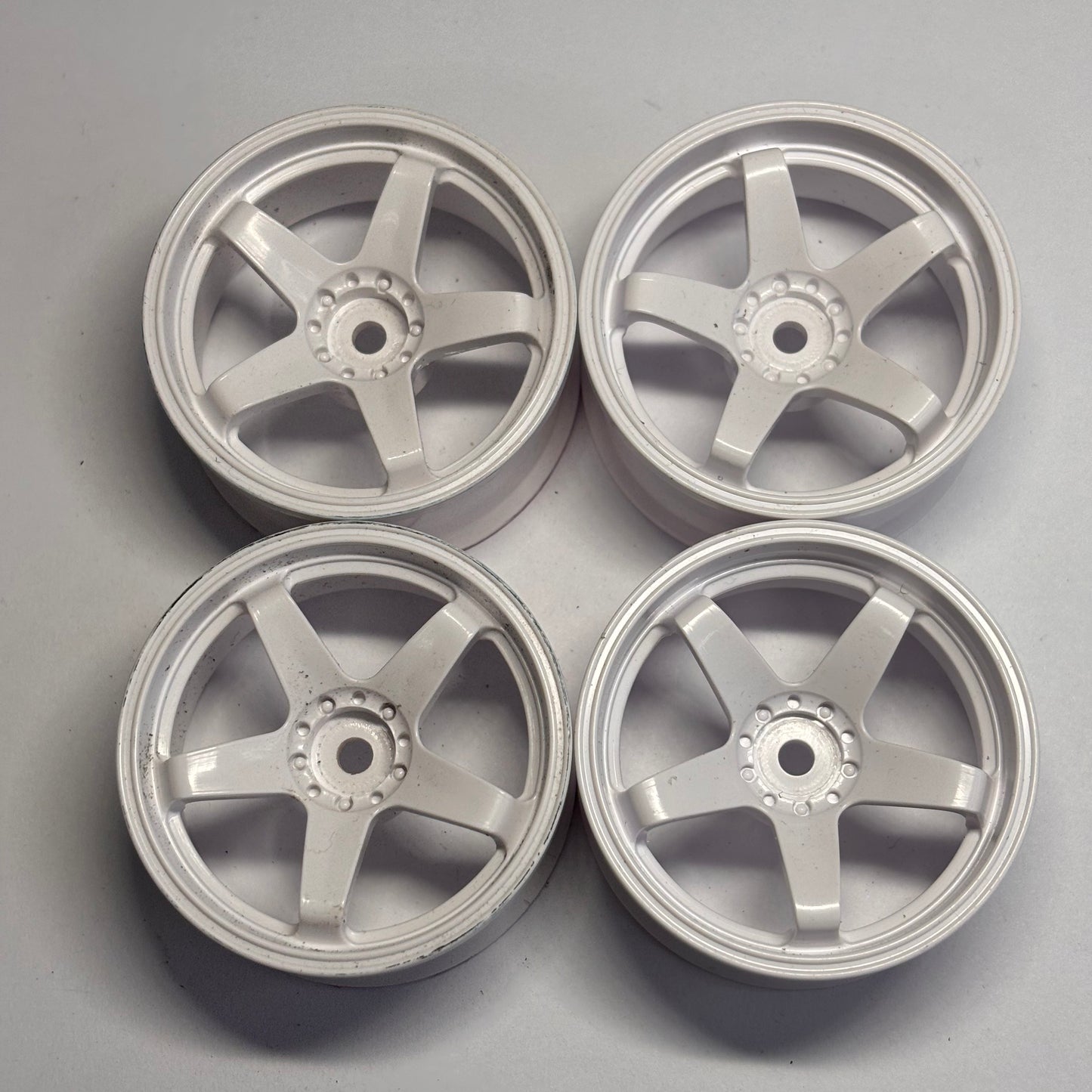 Topline? White Wheels Offset 5/6