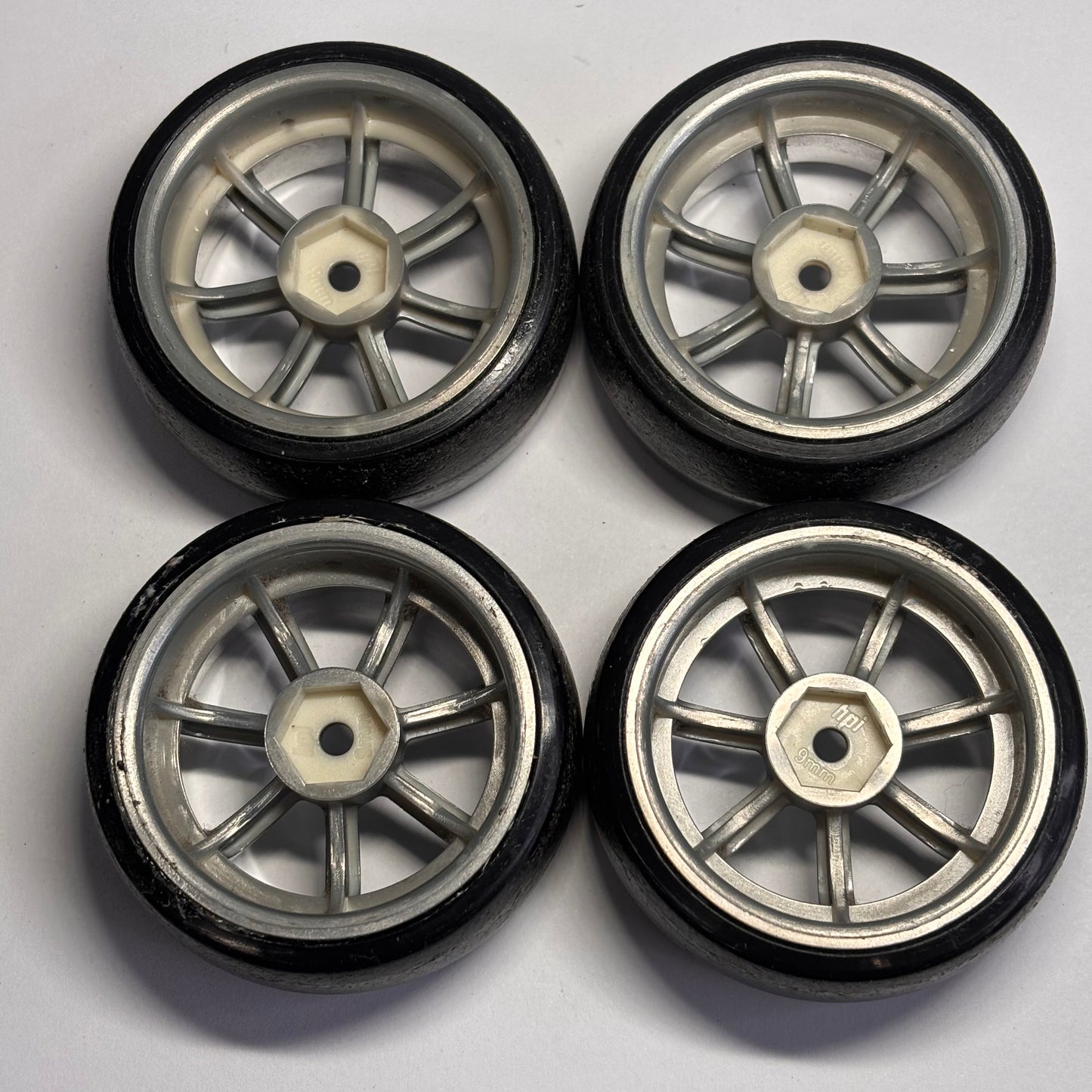 HPI 9MM Offset Wheels & Tyres Chrome Grey