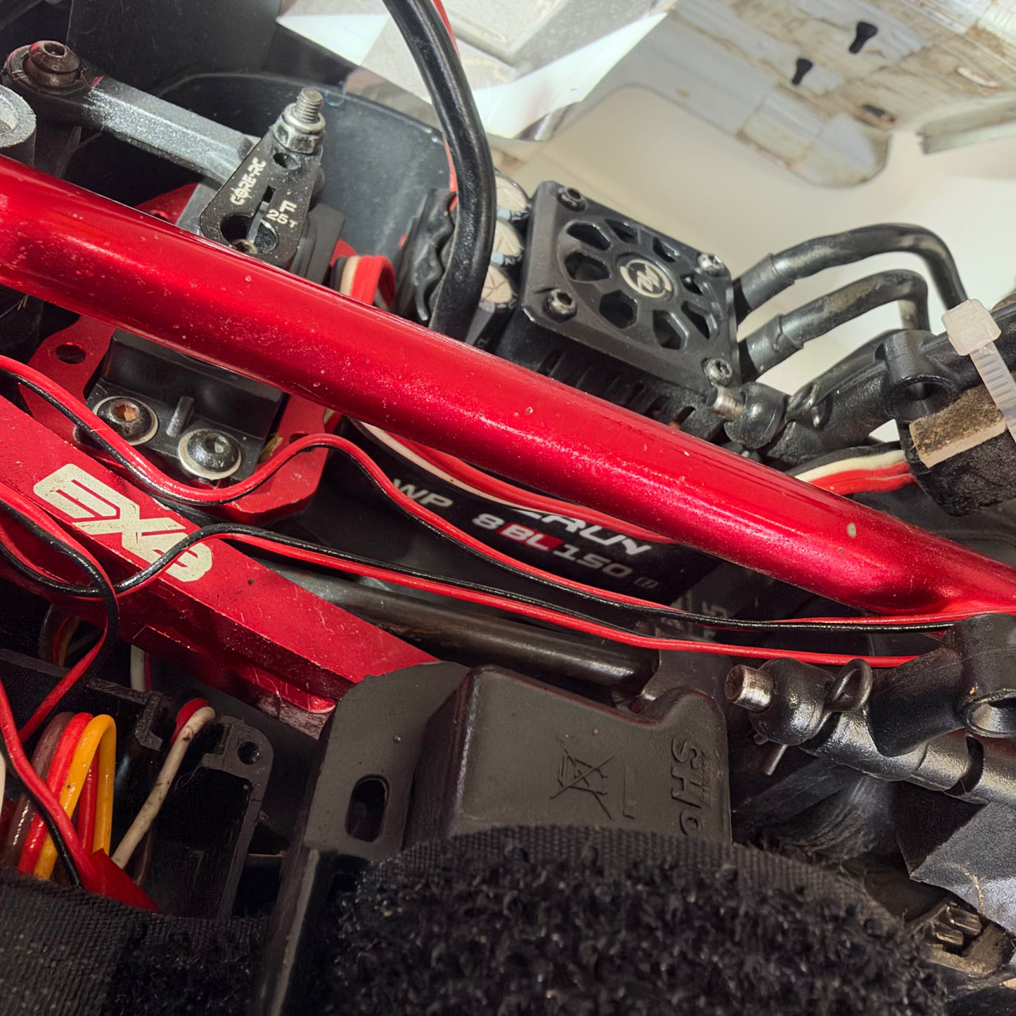 Arrma Kraton EXB 6S Brushless RC Car Truggy