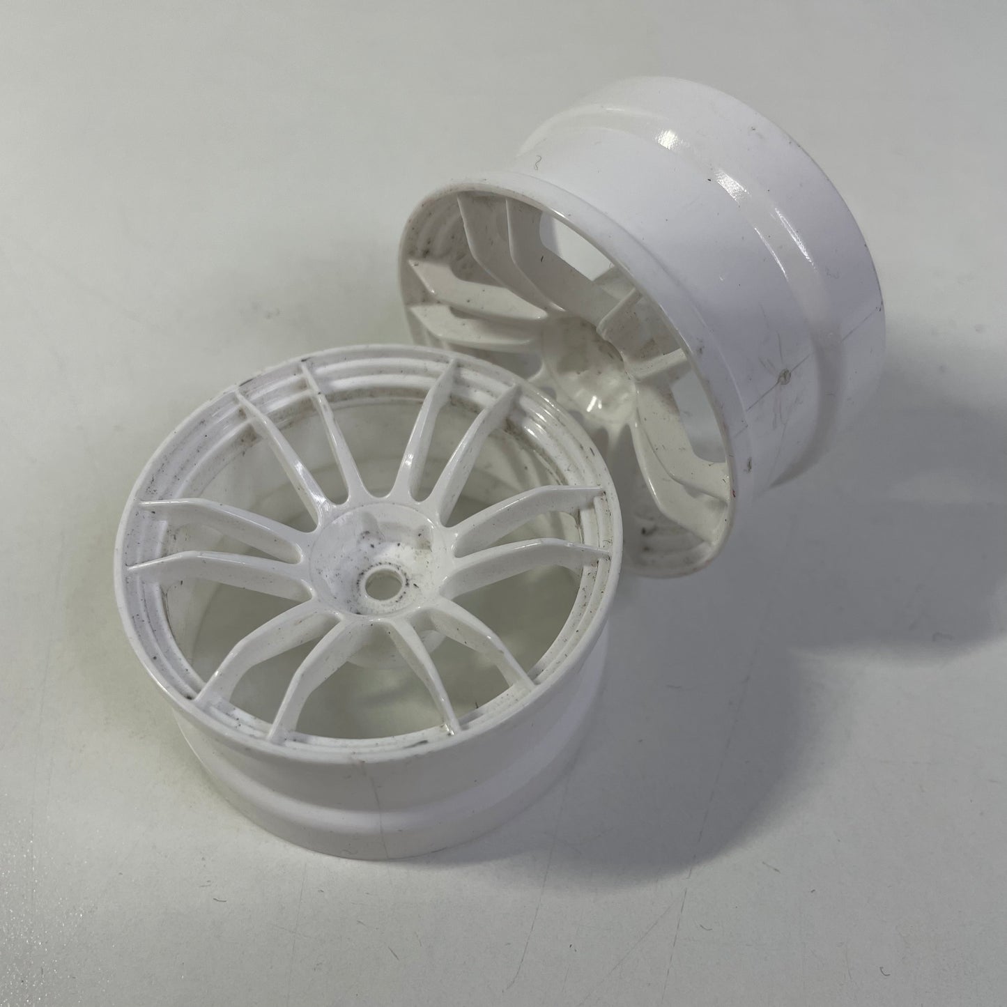 Reve D White Wheels X2 6mm Offset
