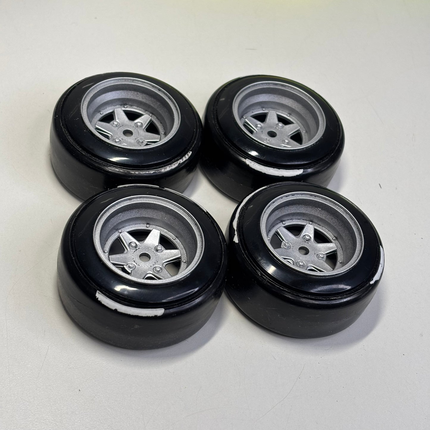 LP86 Inch Down Style Wheels & Tyres