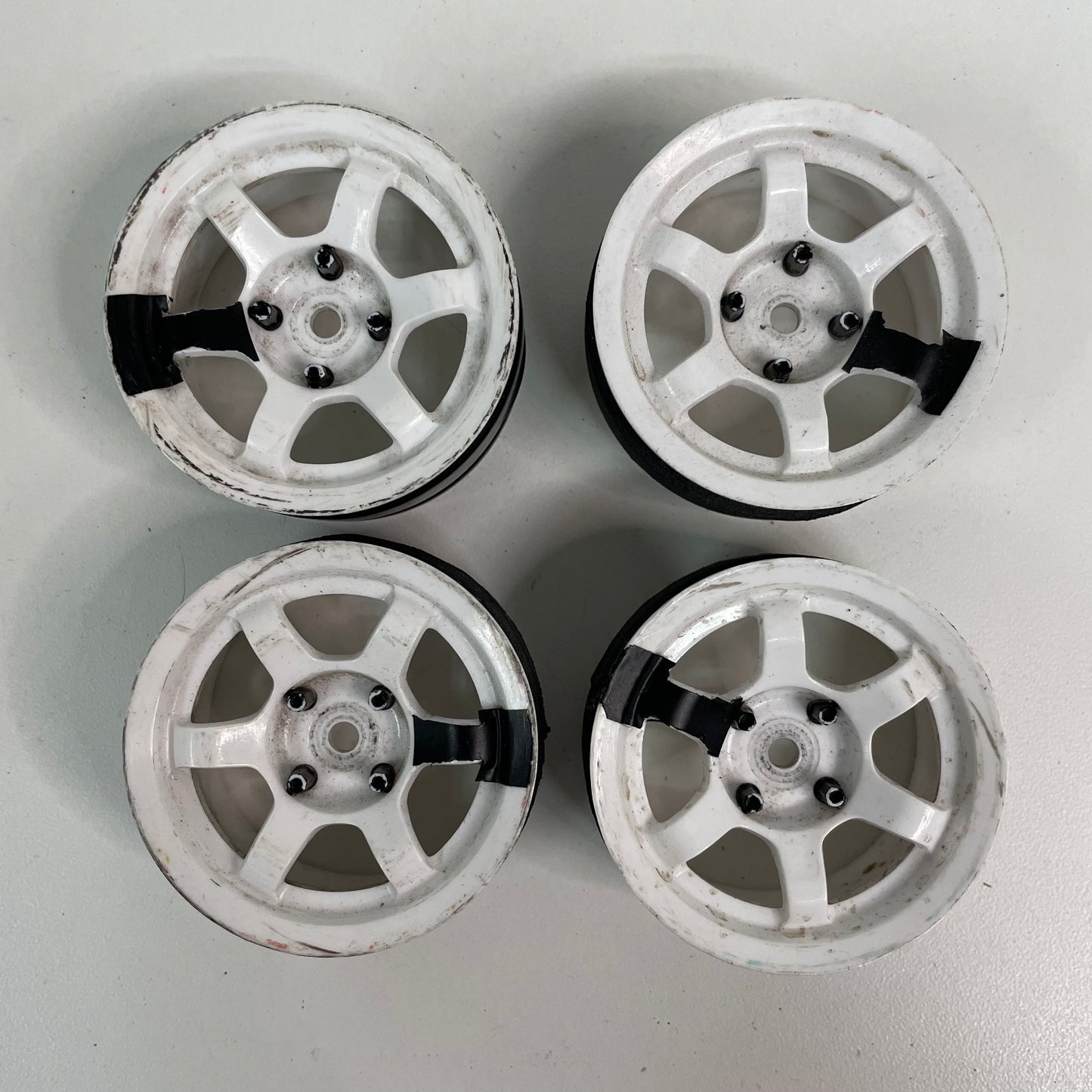 White Wheels Rays Offset