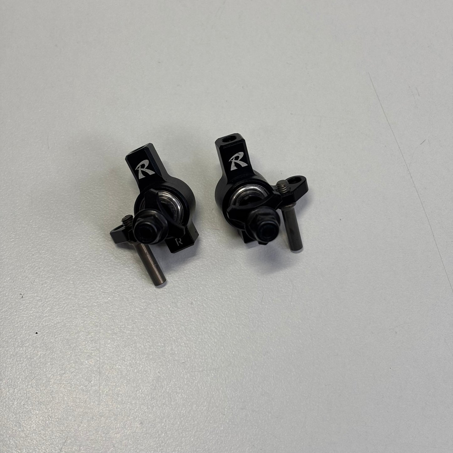 Reve D Front Knuckles & Adjustable Offset Axles