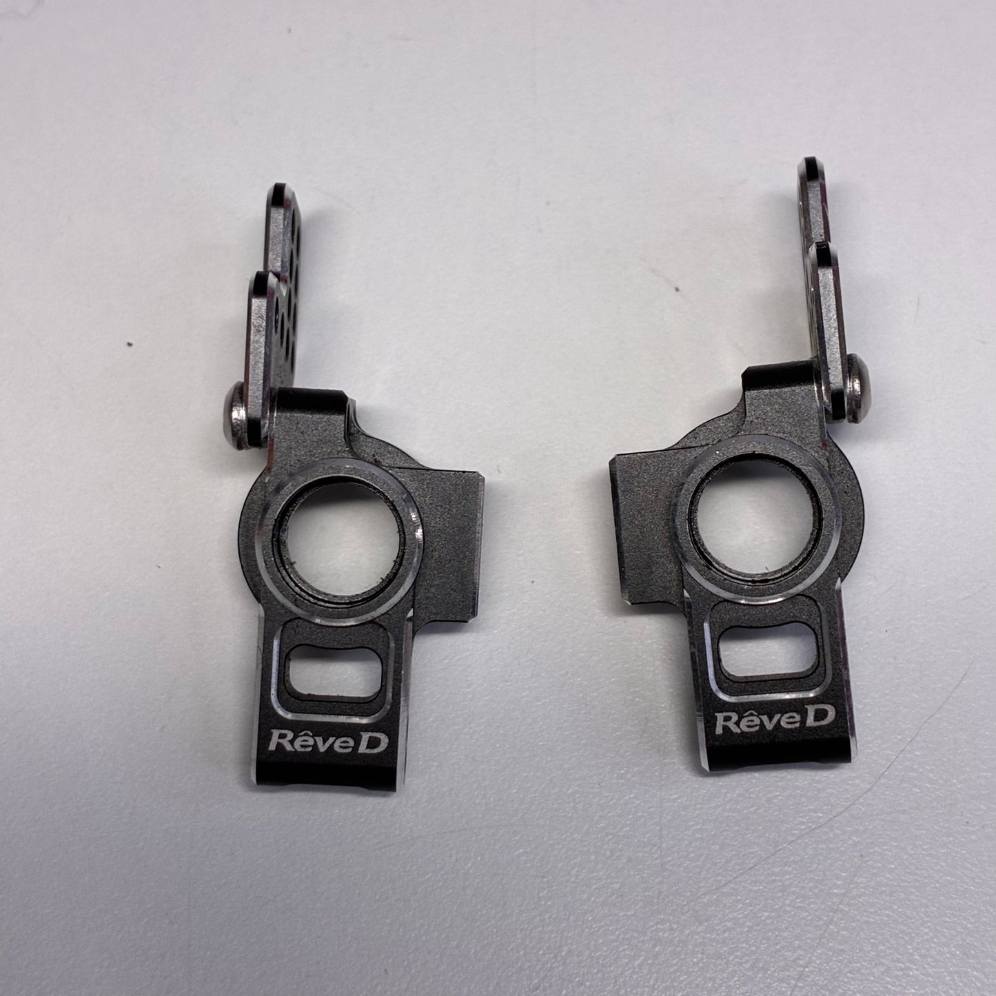 Reve D Black Alloy Rear Upright Hubs