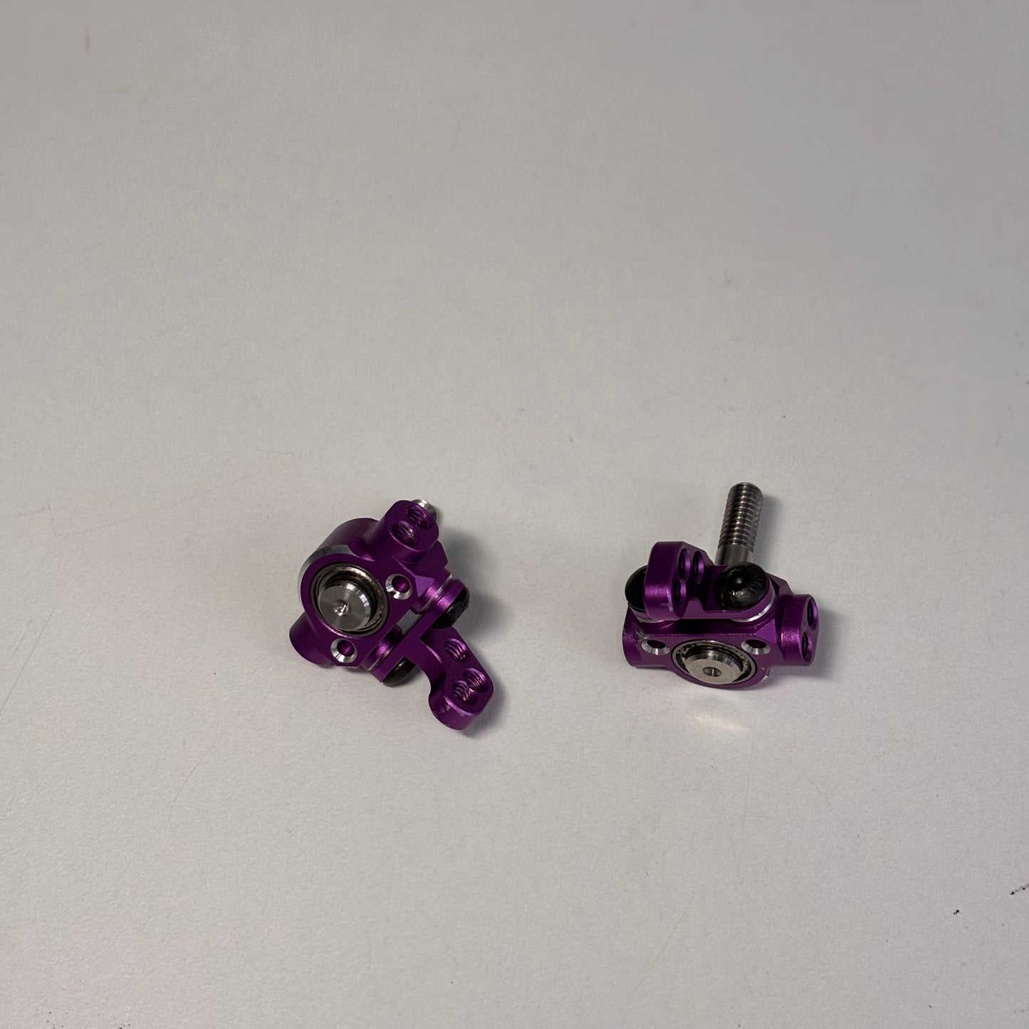 Rhino Racing Purple Alloy Front Knuckles & Axles