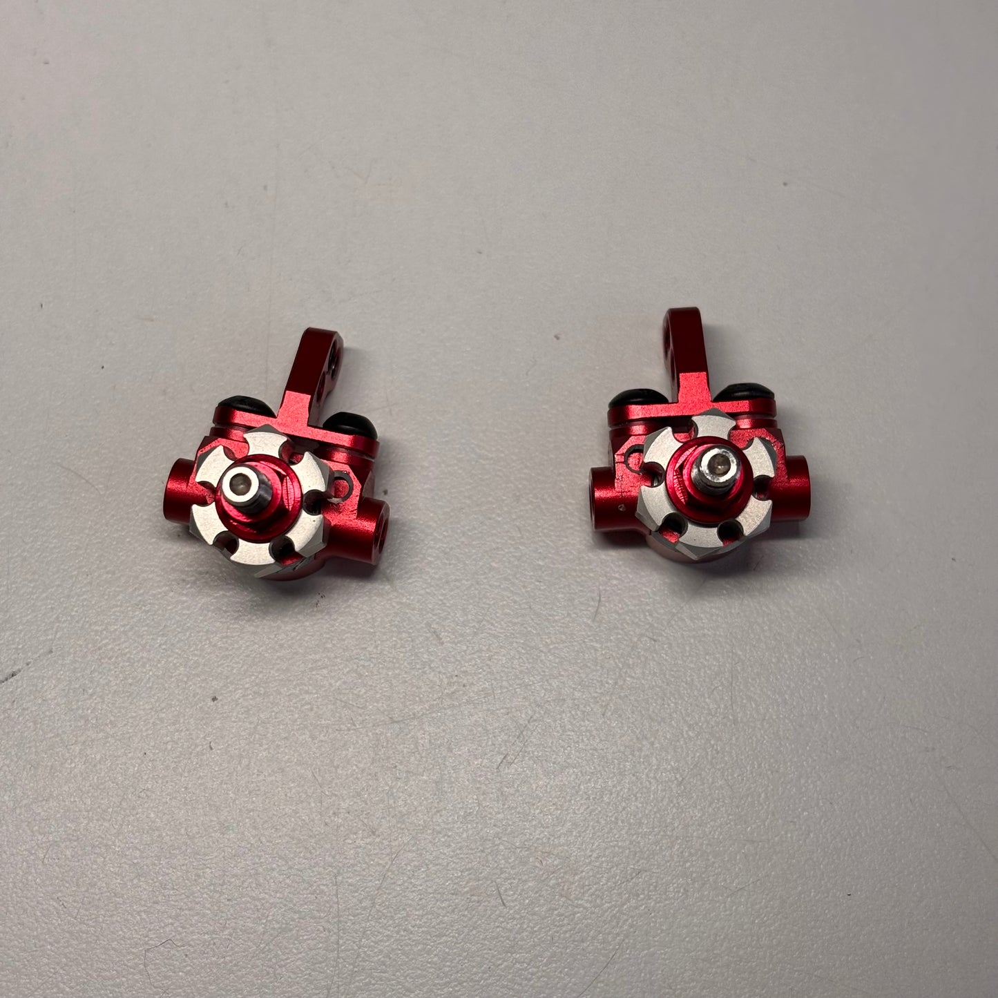 Rhino Racing Red Alloy Front Knuckles, Axles & Hexes