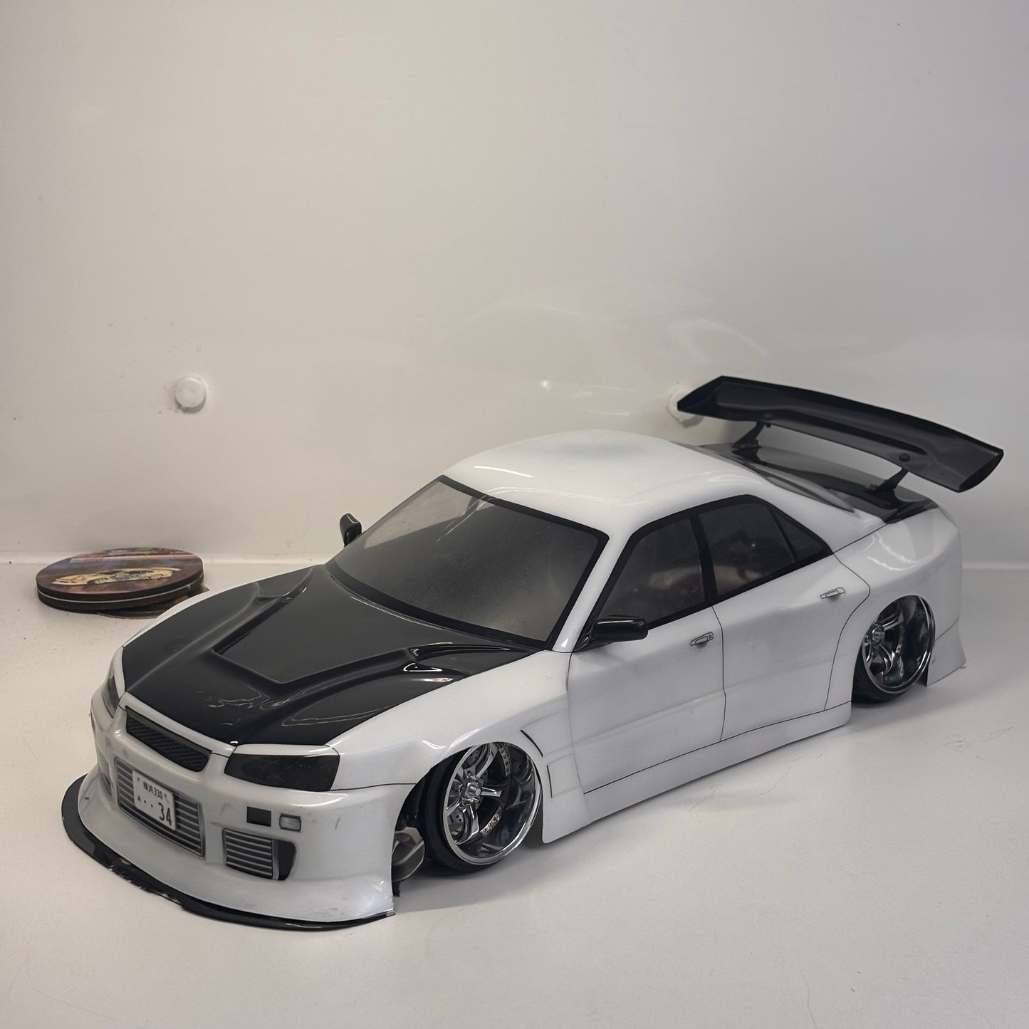 Nissan GTR ER34 Bodyshell Black/White Shell